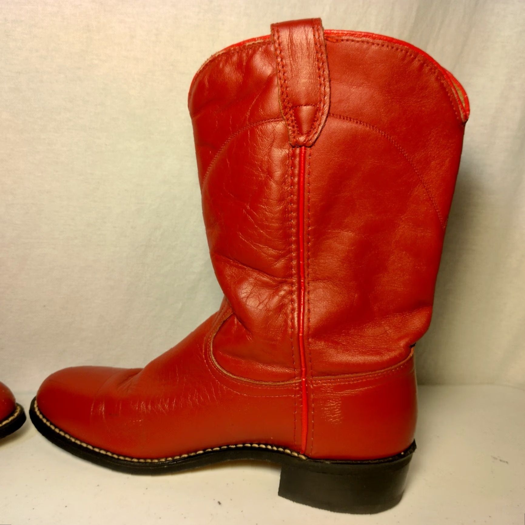 Ariat VINTAGE Ariat Women’s Western Boots Size 5.5 Red Leather Cowgirl Cowboy Ranchwear Mid-Calf Size US 6 / IT 36 - 7 Thumbnail