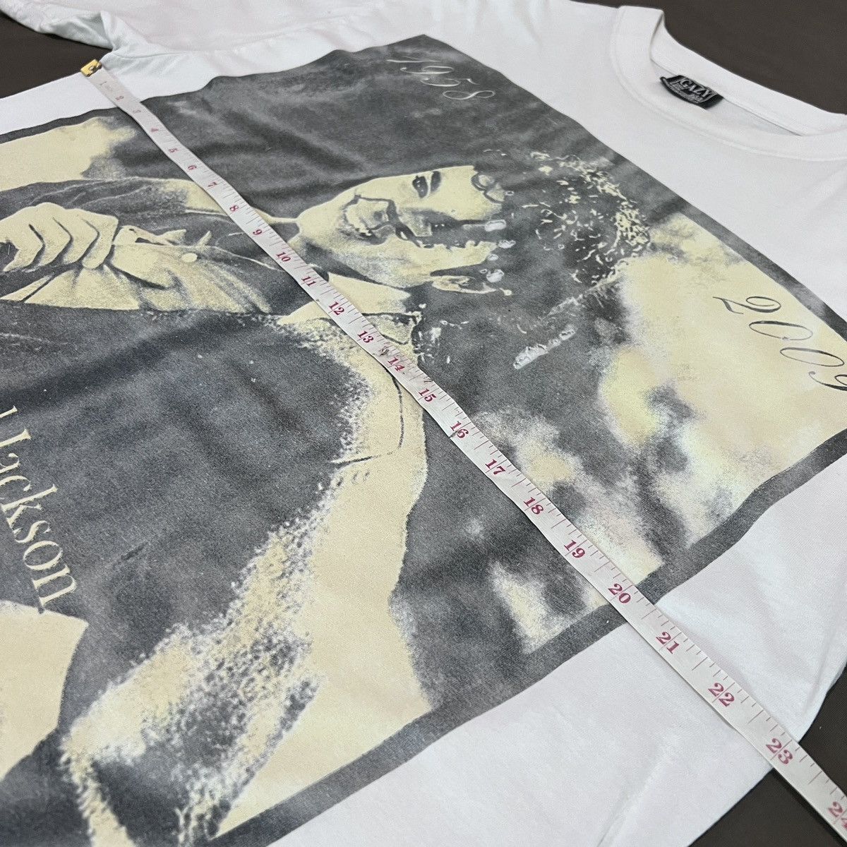 Rap Tees × Vintage Vintage Y2K Michael Jackson "A True Legend" Tee Faded 2XL Size US XXL / EU 58 / 5 - 12 Thumbnail