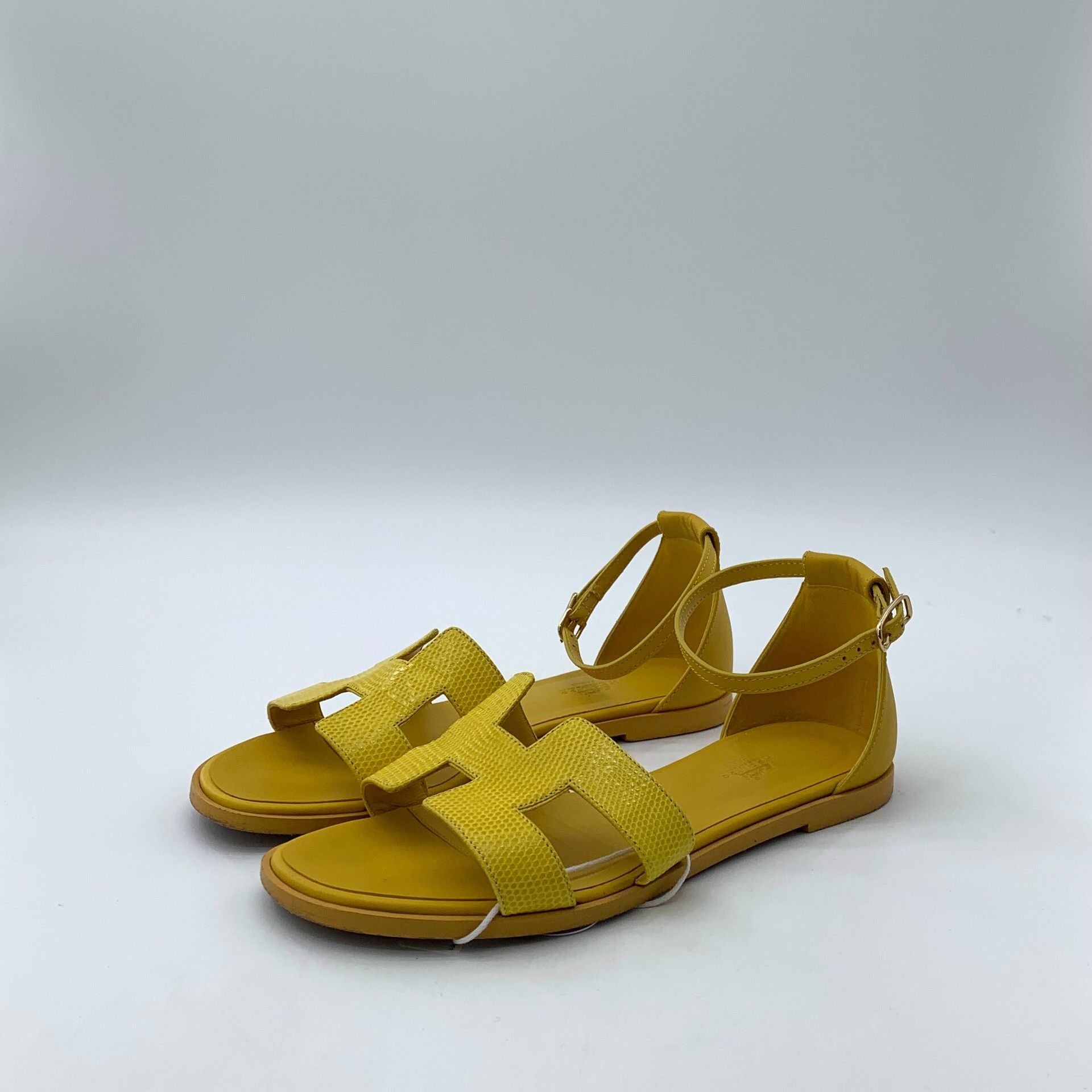 Hermes Hermes Yellow Sandals 37 Women Size US 6.5 / IT 36.5 - 1 Thumbnail