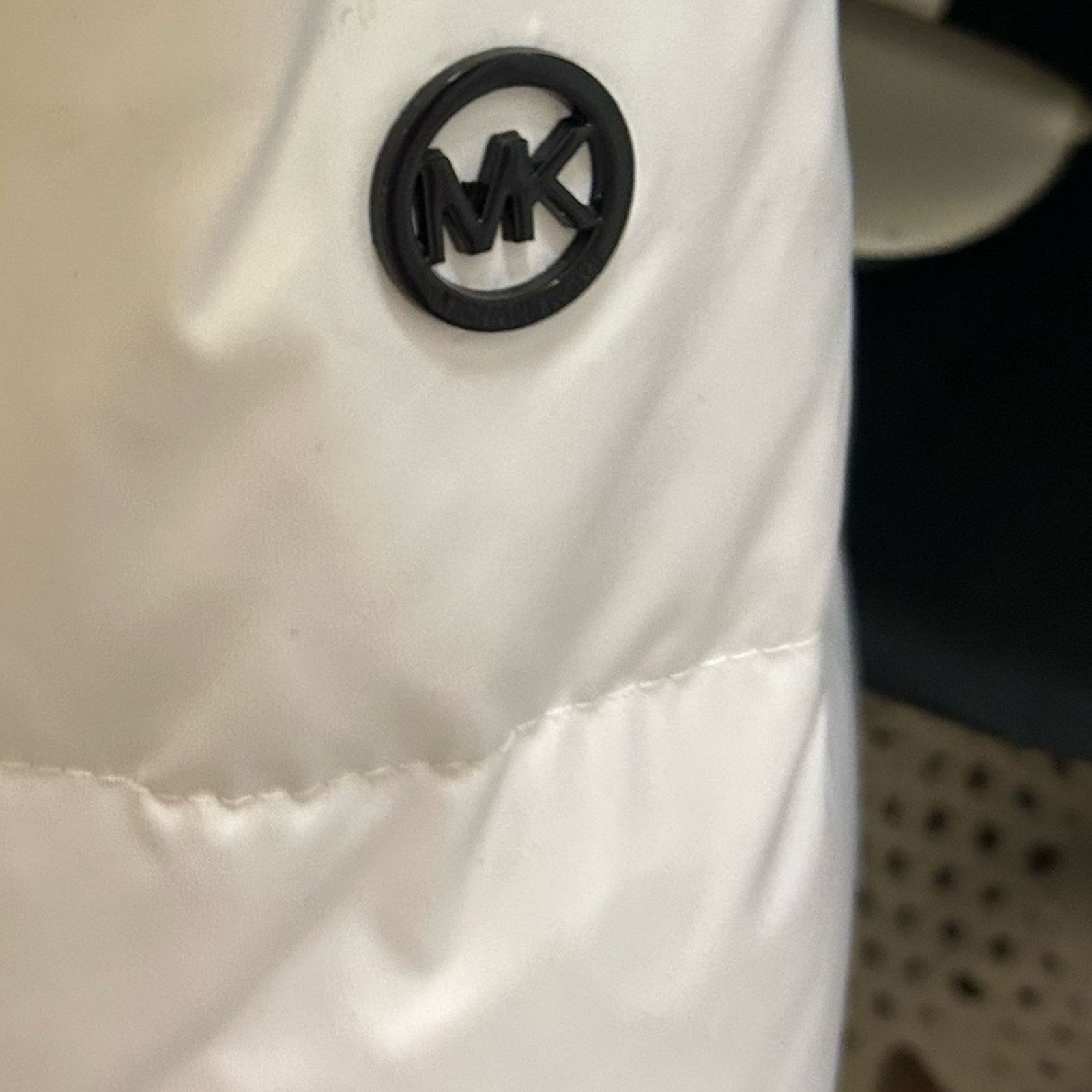 Michael Kors NWOT MICHAEL KORS PUFFER JACKET WITH FAUX FUR AND BELT HEAVY Size L / US 10 / IT 46 - 5 Thumbnail