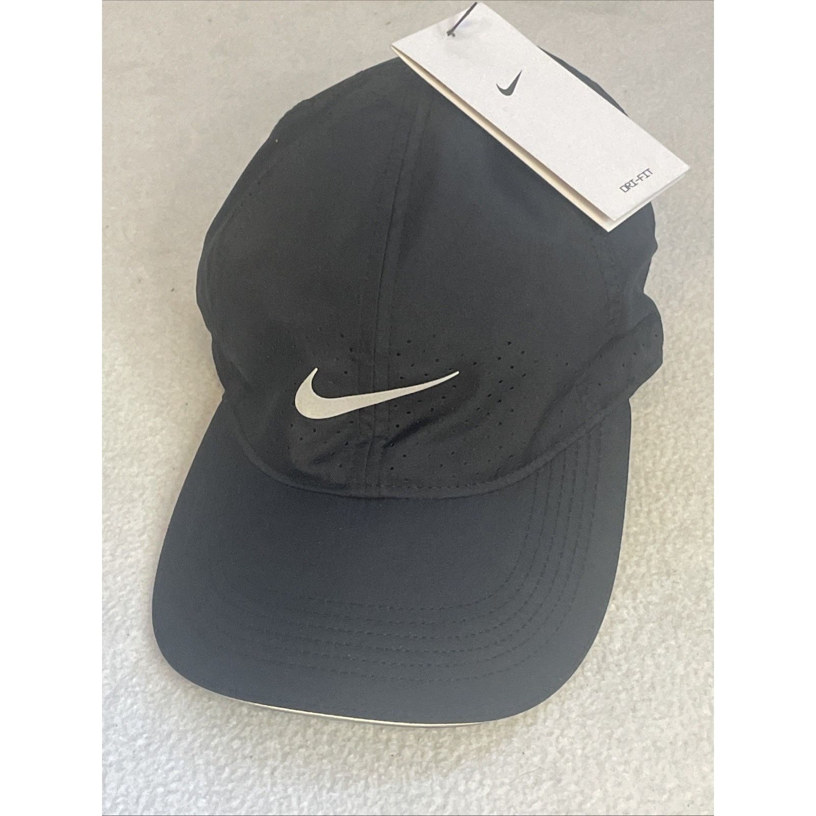 Nike NEW Nike Adult Reflective Featherlight Run/Tennis/Golf Hat Size ONE SIZE - 3 Thumbnail