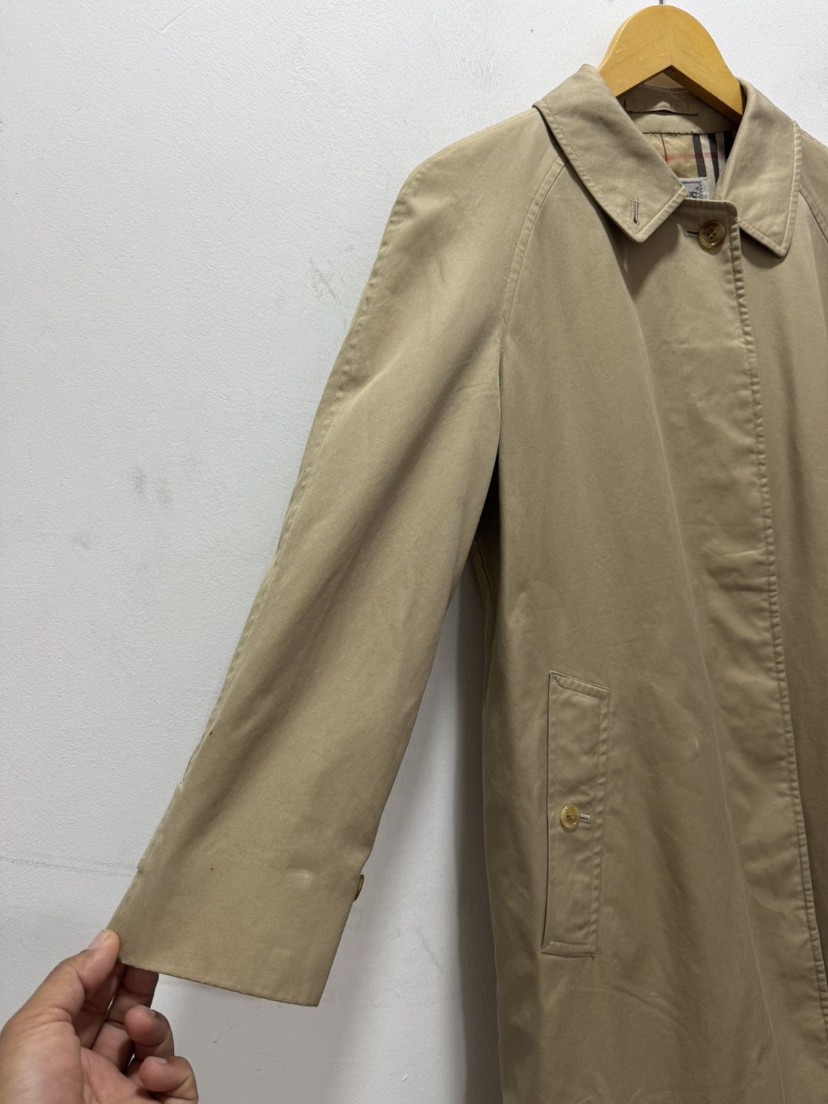 Burberry BURBERRY NOVA CHECK BEIGE PARKA JACKET Size S / US 4 / IT 40 - 6 Thumbnail
