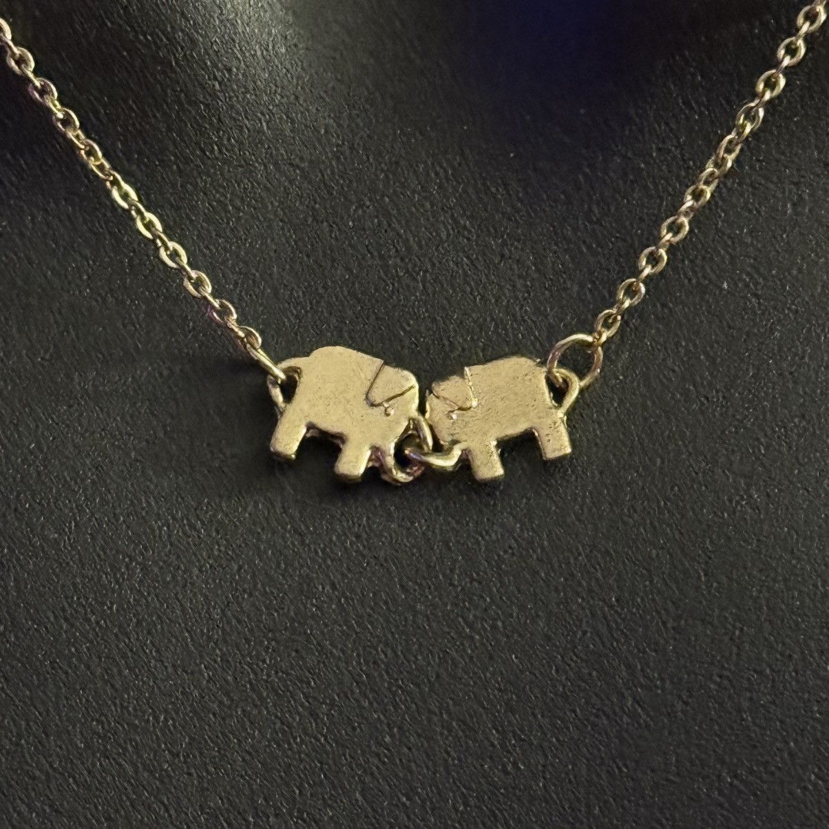Other Gold tone intertwined elephant necklace Size ONE SIZE - 2 Thumbnail