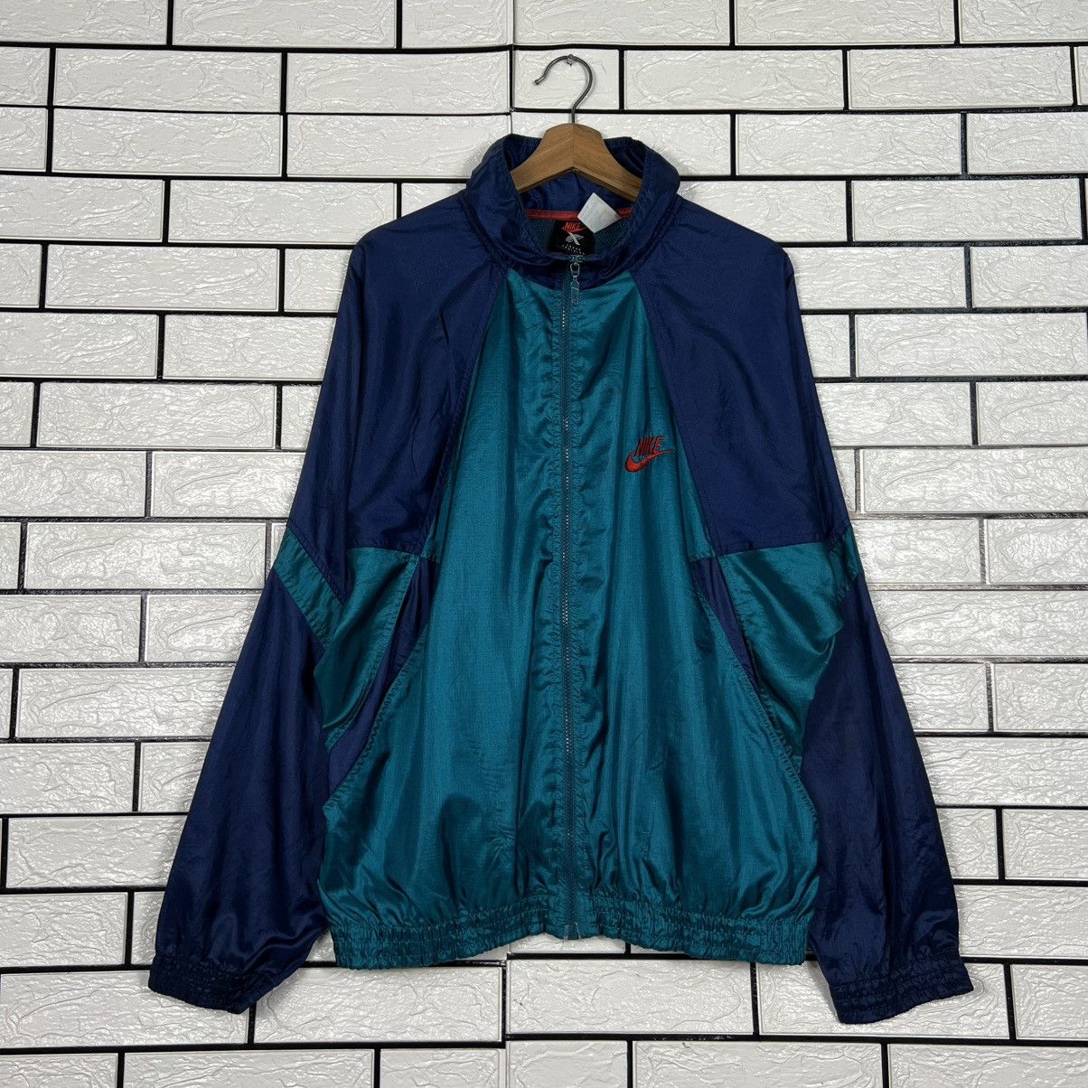 Nike RARE NIKE Cross Training Colorblock Windbreaker #3960-C180 Size US L / EU 52-54 / 3 - 1 Thumbnail