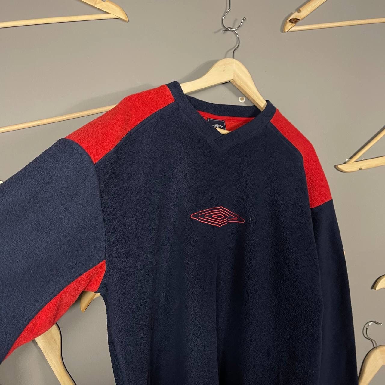 Umbro Rare Vintage Umbro Fleece Crewneck Navy Red Minimal Logo Size US XXL / EU 58 / 5 - 3 Thumbnail