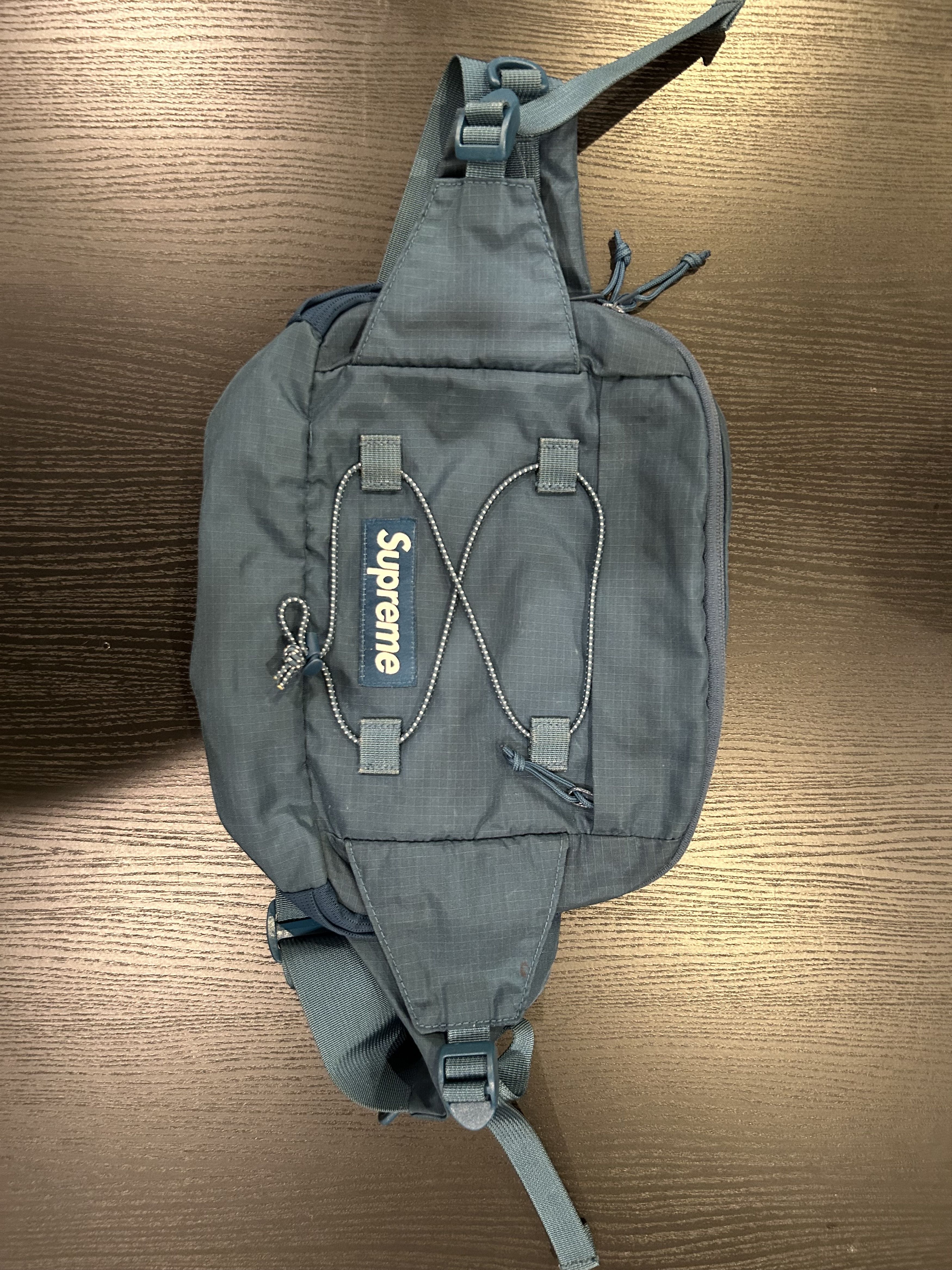 Supreme RARE! SUPREME VINTAGE PREDATOR CAMO WAIST BAG | Grailed