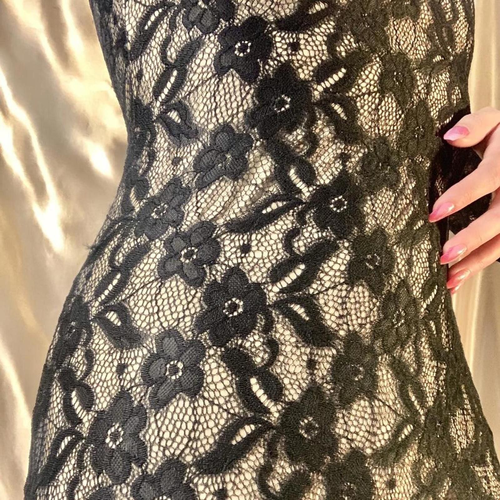 Shein Lace bodycon floor-length Morticia Addams esque dress! Size M / US 6-8 / IT 42-44 - 4 Thumbnail