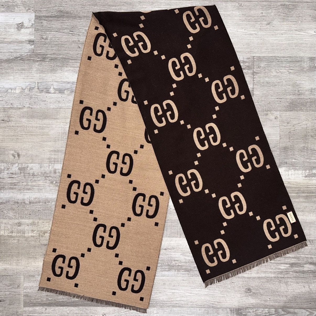 Gucci BROWN TAN GG JACQUARD WOOL SILK SCARF Size ONE SIZE - 1 Thumbnail