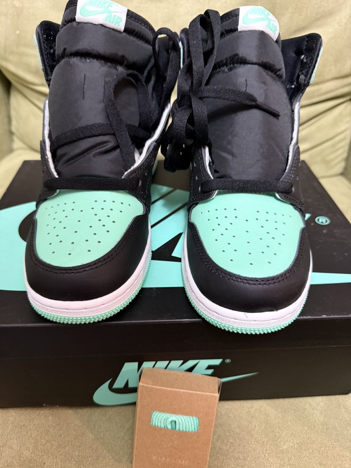 Jordan Brand Nike Jordan 1 “Green Glow” Hi, New in Box Xtra Laces 6.5y 8w Size US 6.5 / EU 39-40 - 10 Thumbnail