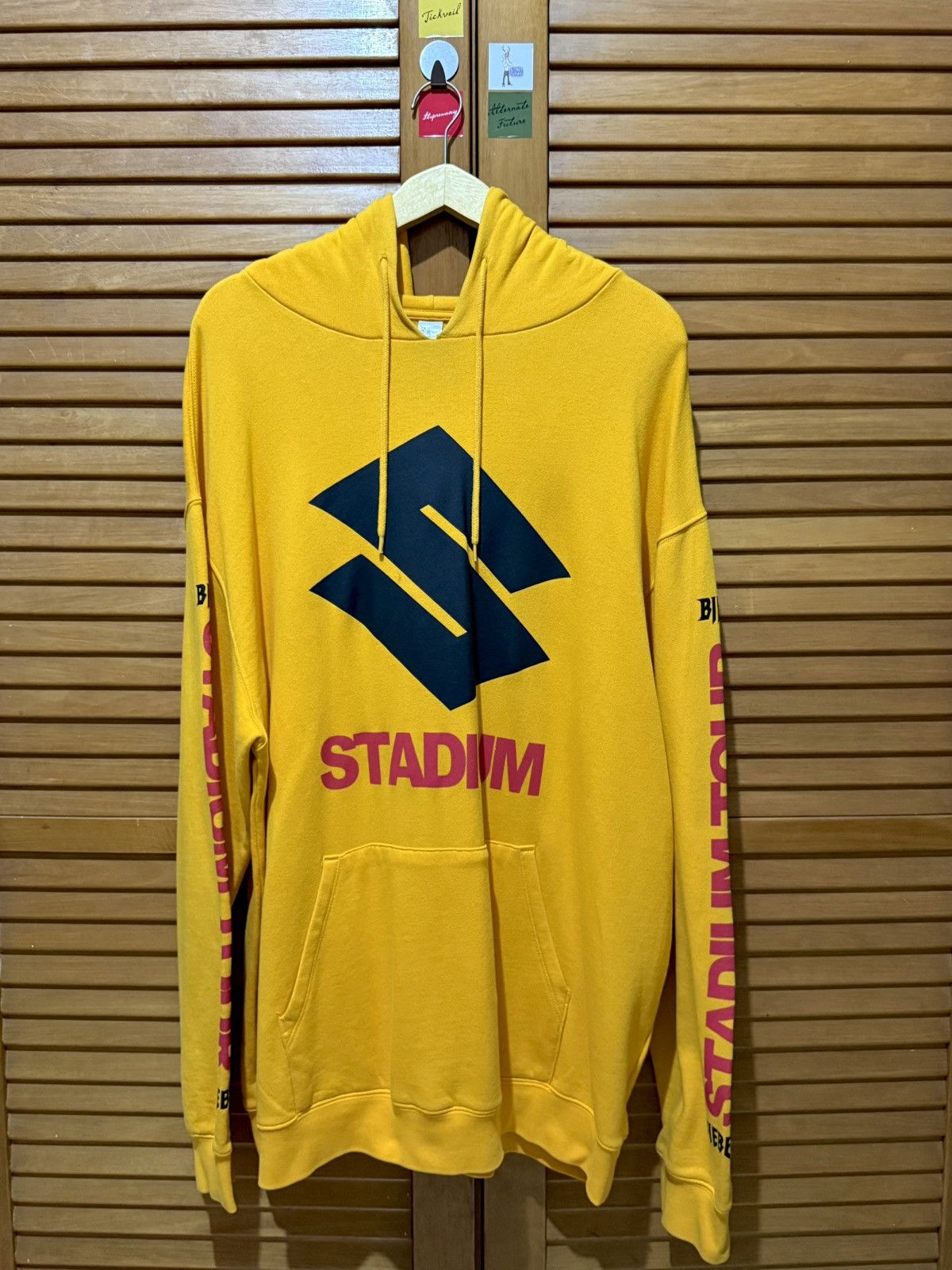 Justin Bieber H&M x Justin Bieber 2017 Stadium Tour Hoodie Yellow Size US XL / EU 56 / 4 - 1 Thumbnail