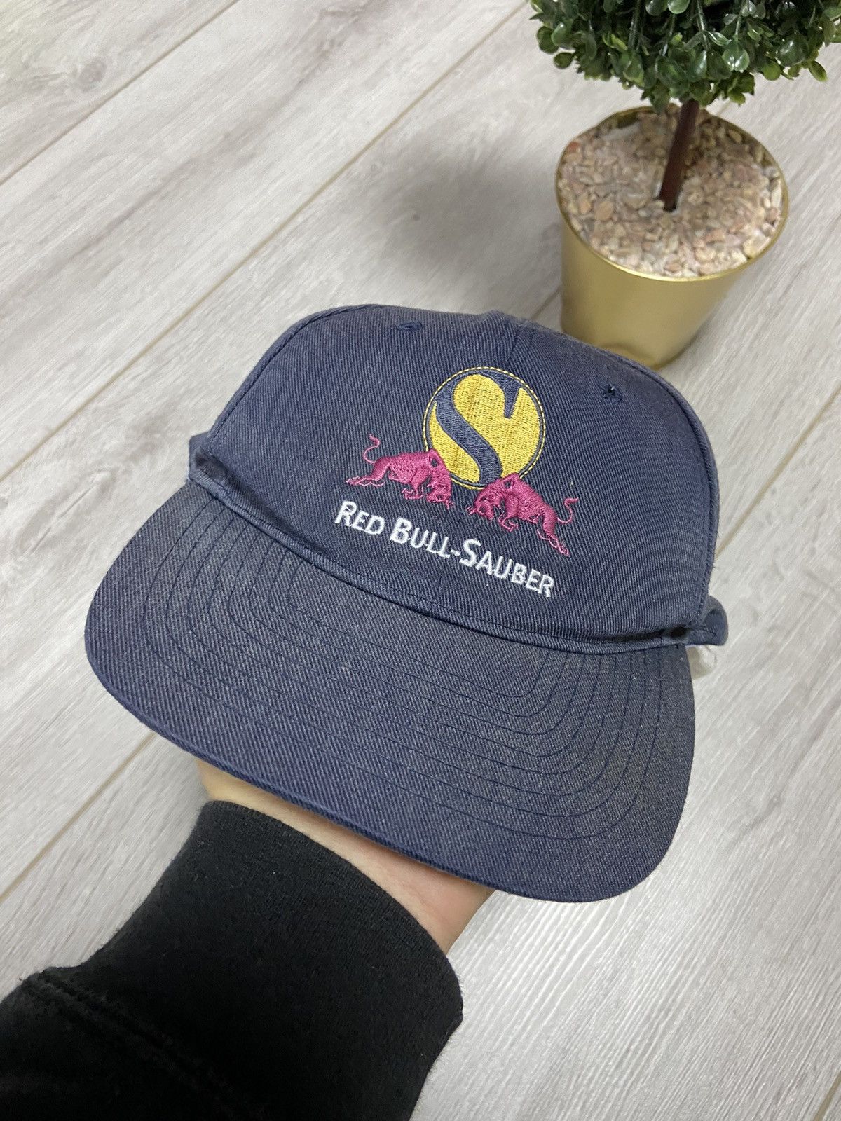 Red Bull Red Bull S sauber vintage rare cap Size ONE SIZE - 1 Thumbnail