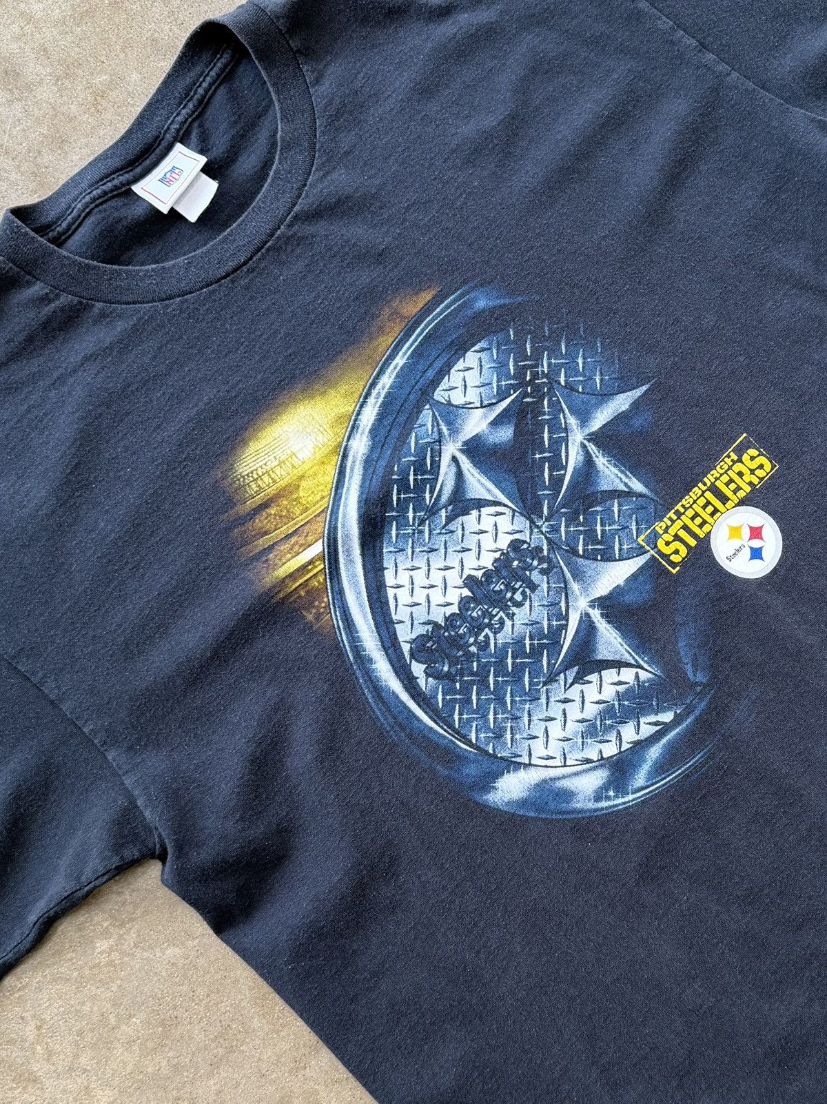 Vintage Vintage NFL Pittsburgh Steelers Football Iron Tee XL Size US XL / EU 56 / 4 - 1 Thumbnail