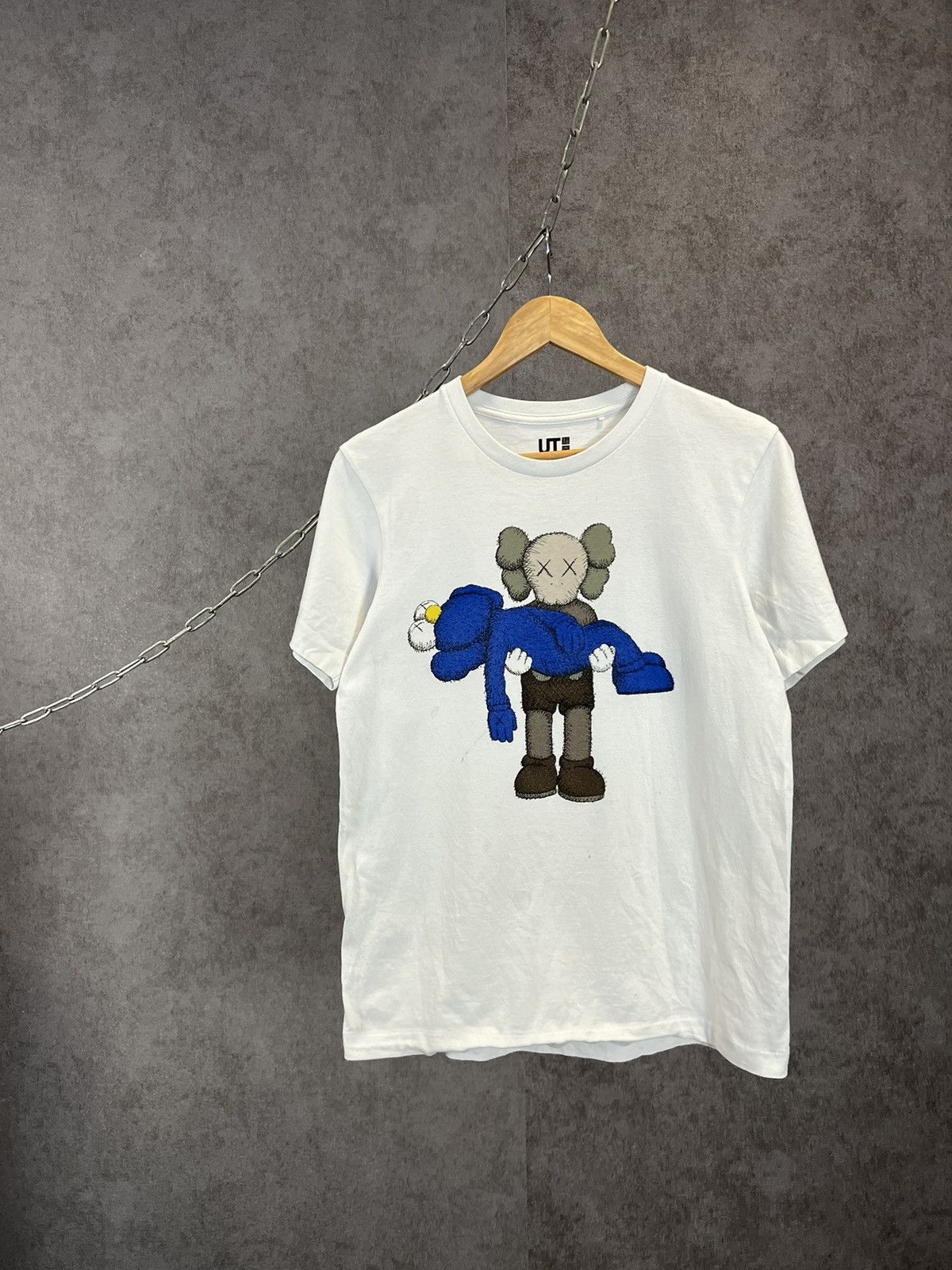 Kaws × Uniqlo Kaws x Uniqlo cult tee Size US XS / EU 42 / 0 - 1 Thumbnail