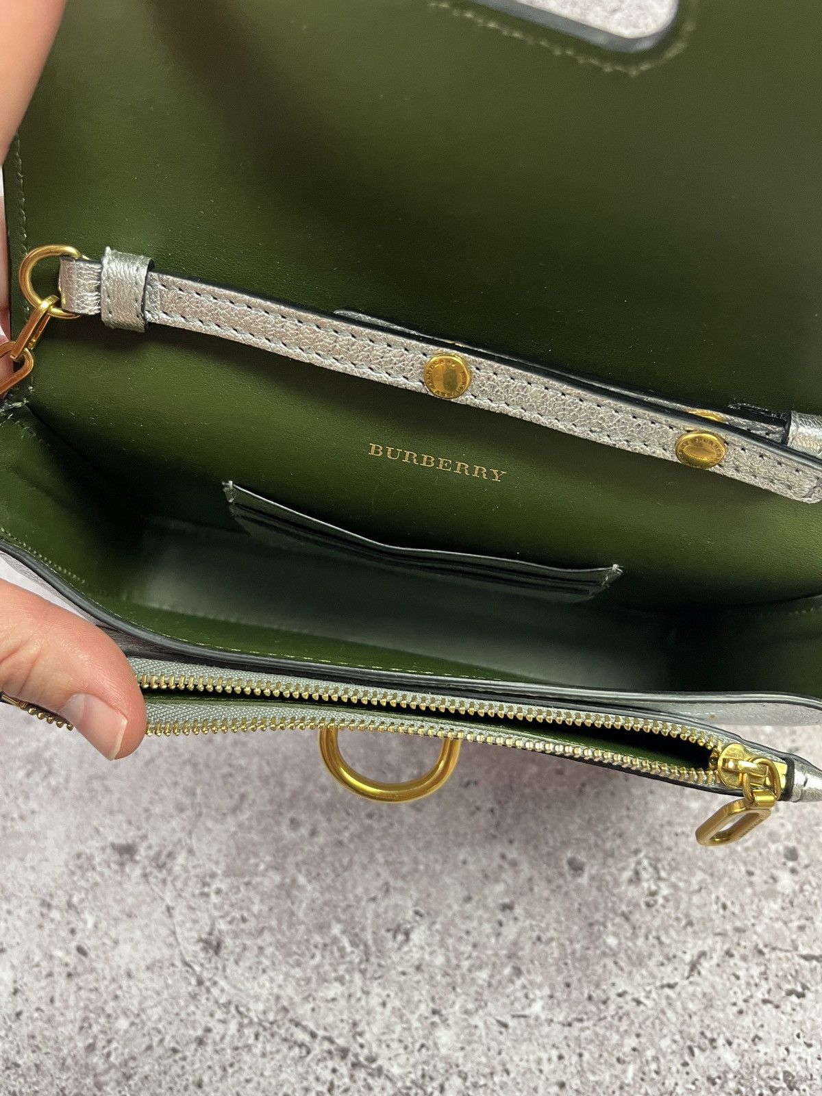 Burberry Metallic Silver D-Ring Leather Chain Small Shoulder Bag Size ONE SIZE - 16 Thumbnail