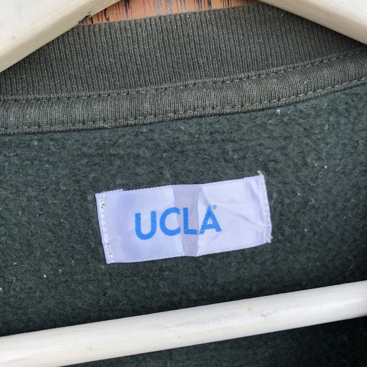 Vintage Vintage UCLA Bruins Crewneck Sweatshirt Size US L / EU 52-54 / 3 - 5 Thumbnail