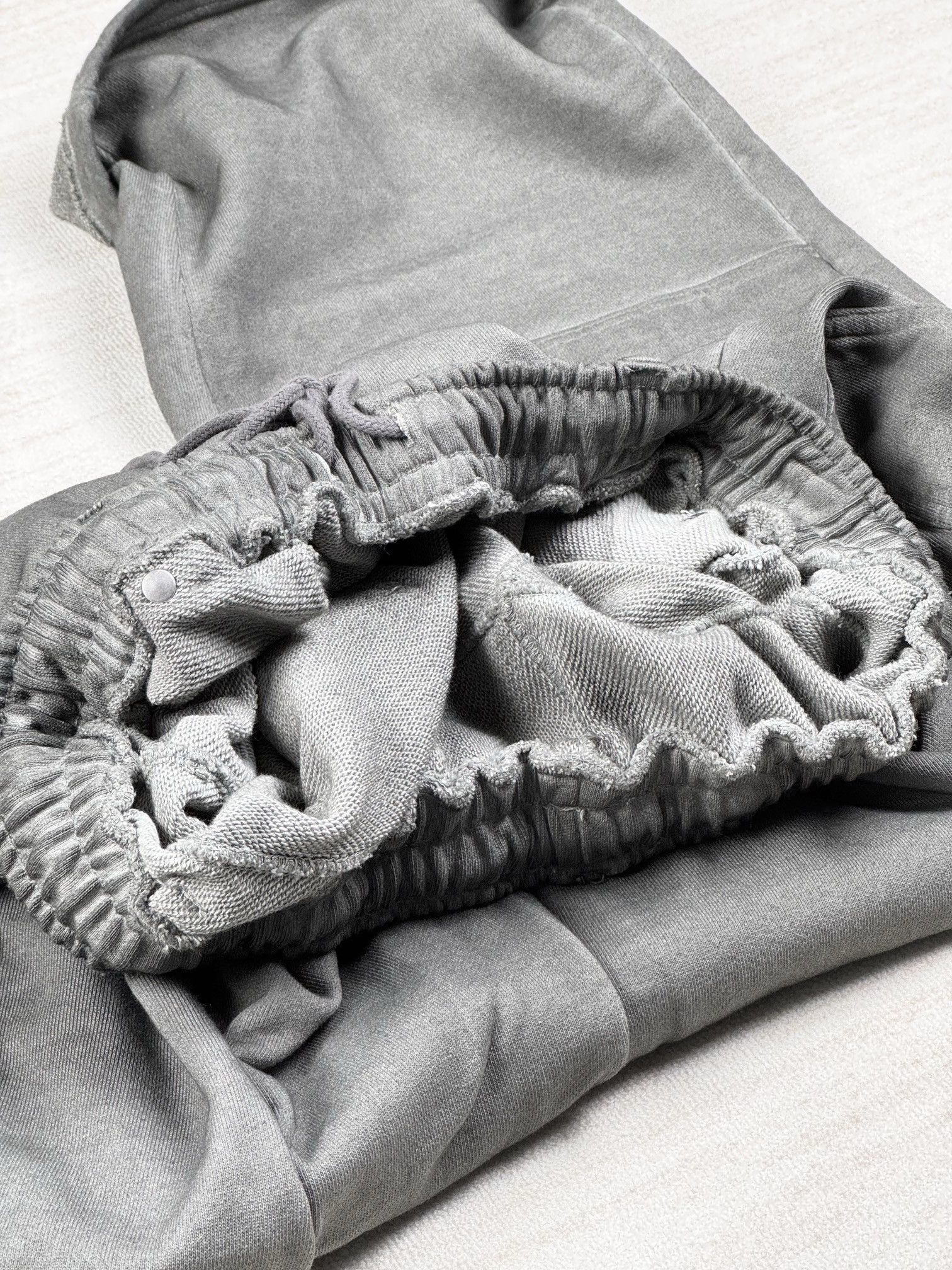 FUTURE ARCHIVE / AGING DOUBLE KNEE SWEAT PANTS