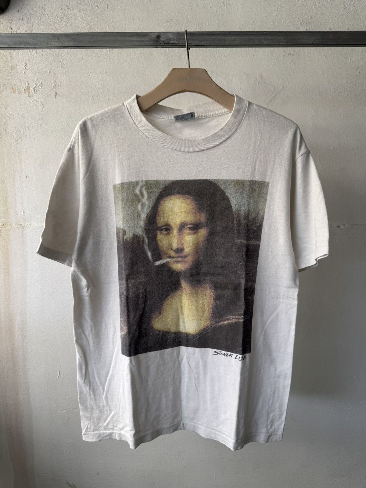 Vintage 90s Stoner Lisa Pop Culture Monalisa Potrait Smoker Shirt Size US L / EU 52-54 / 3 - 1 Thumbnail