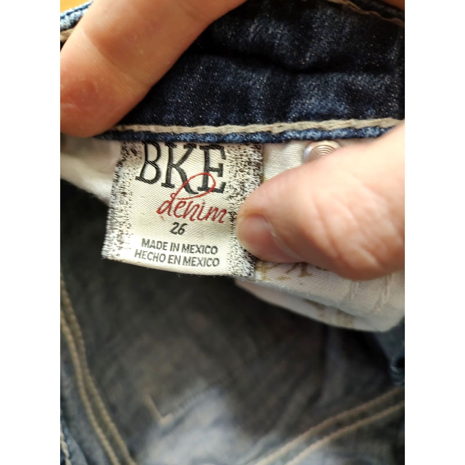 Vintage BKE Denim Shorts Womens Bermuda 26 Blue Distressed 5-Pocket Button Casual Travel Modern American Stella 6in Rise Jeans Distressed Casual Whiskers Size 26" / US 2 / IT 38 - 6 Thumbnail