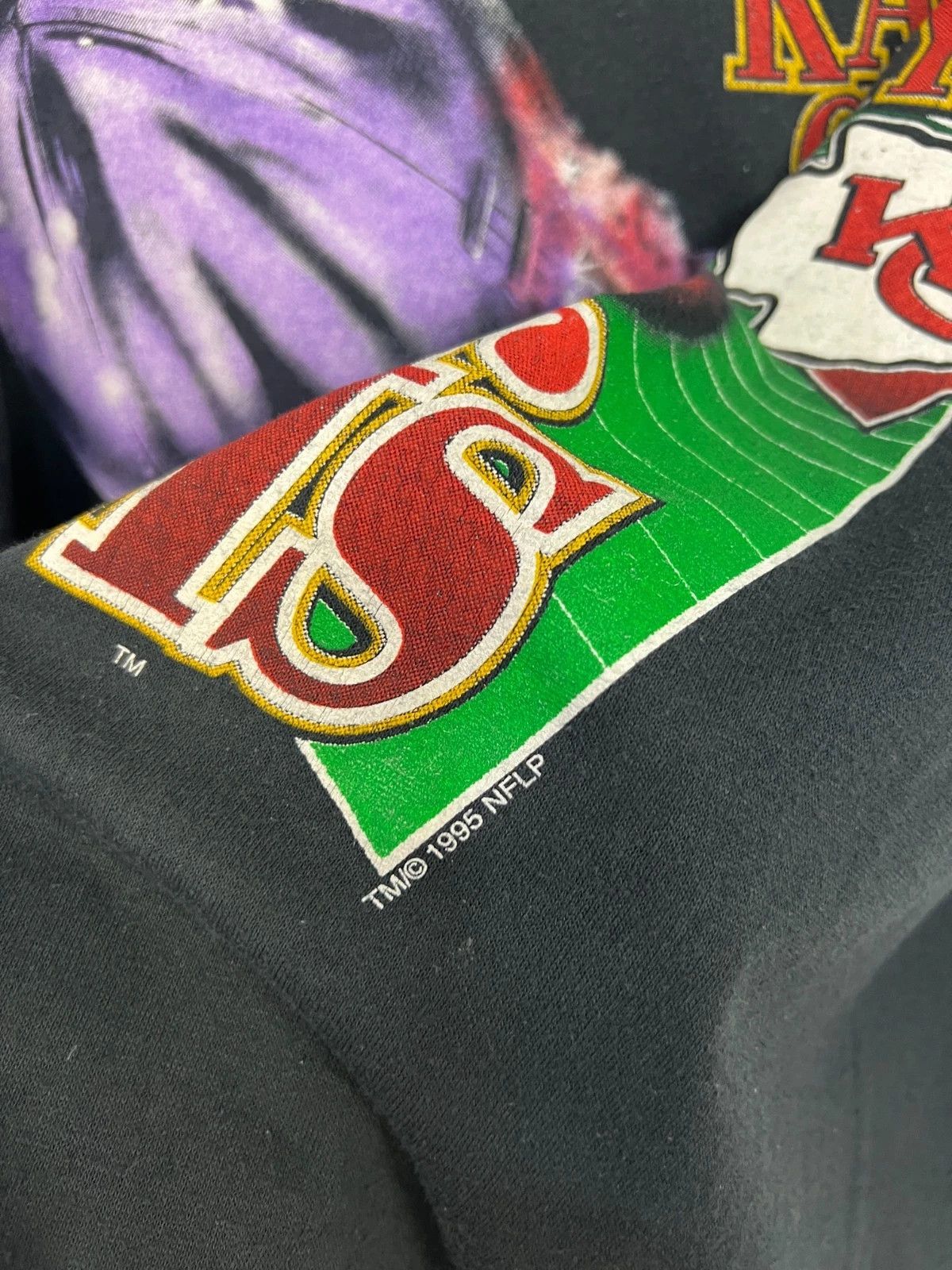 Vintage Vintage 90's Kansas City Chiefs Shirt Black Over Print Tee Size US M / EU 48-50 / 2 - 4 Thumbnail