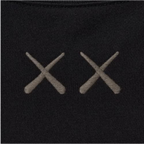 Japanese Brand Uniqlo X KAWS LONG SLEEVE SWEATSHIRT Size US S / EU 44-46 / 1 - 5 Thumbnail