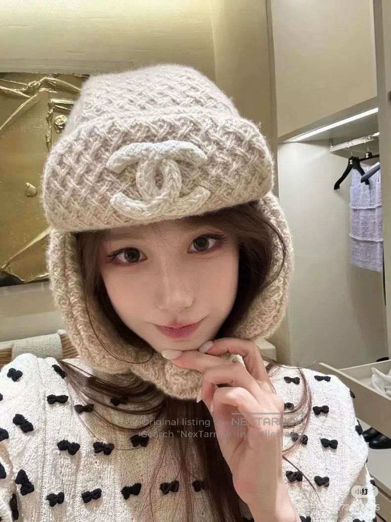Chanel Chanel 25k metres white round neck long-sleeved bow knitte Size XS / US 0-2 / IT 36-38 - 4 Thumbnail
