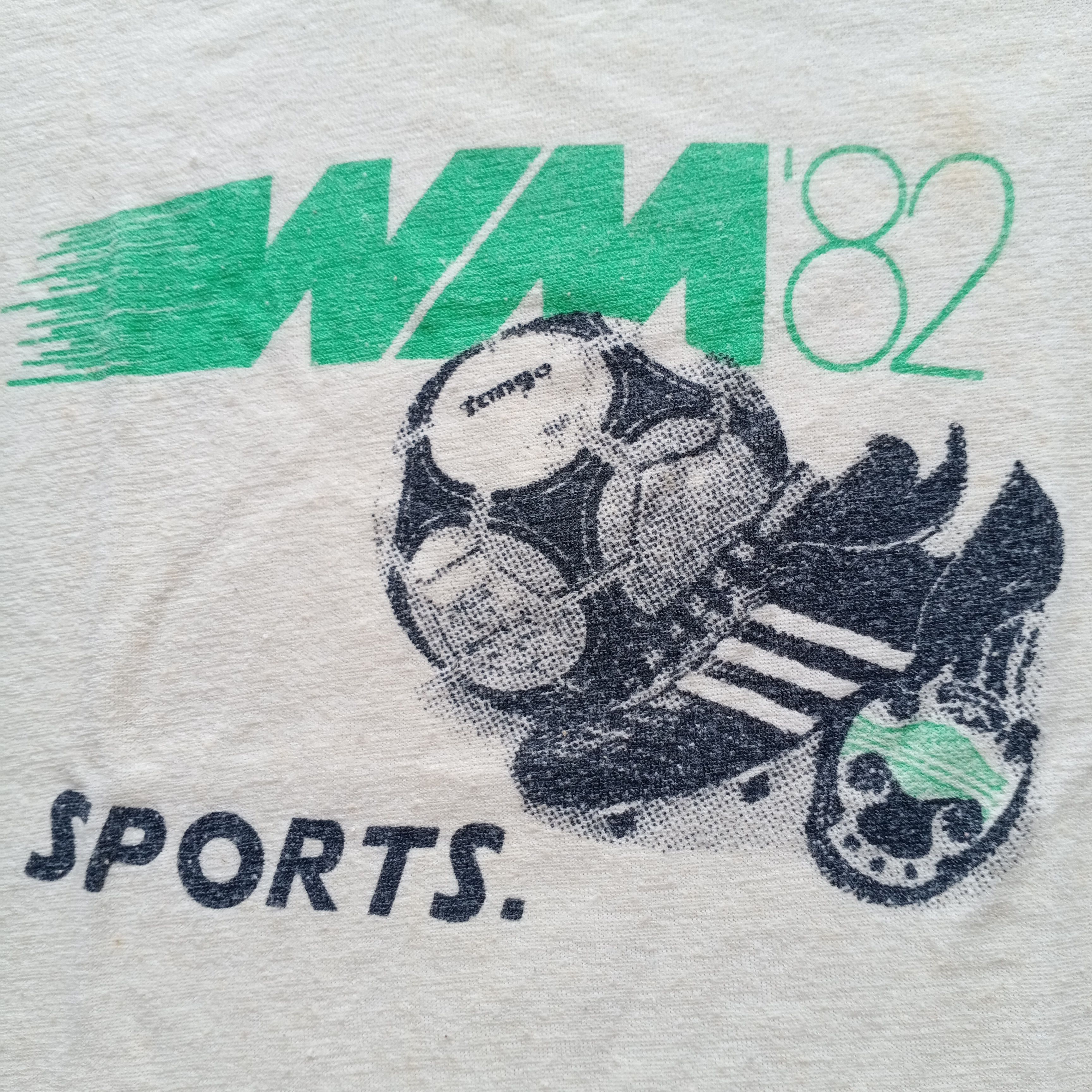 Adidas Vintage 80s 1982 Adidas Tango Ball T Shirt Fifa Copa Mundial Size US XS / EU 42 / 0 - 4 Thumbnail