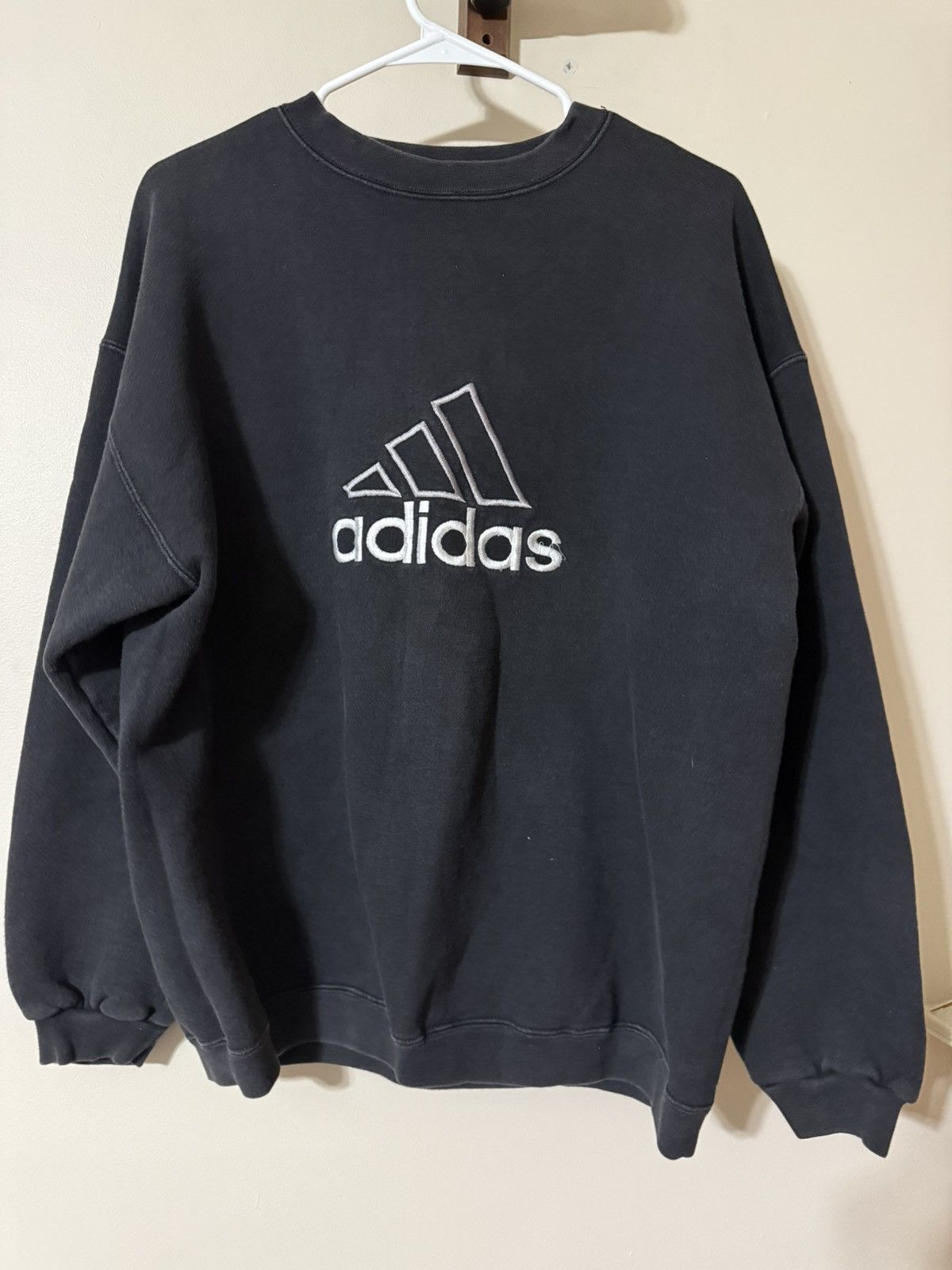 Adidas Vintage adidas crewneck Size US L / EU 52-54 / 3 - 1 Thumbnail