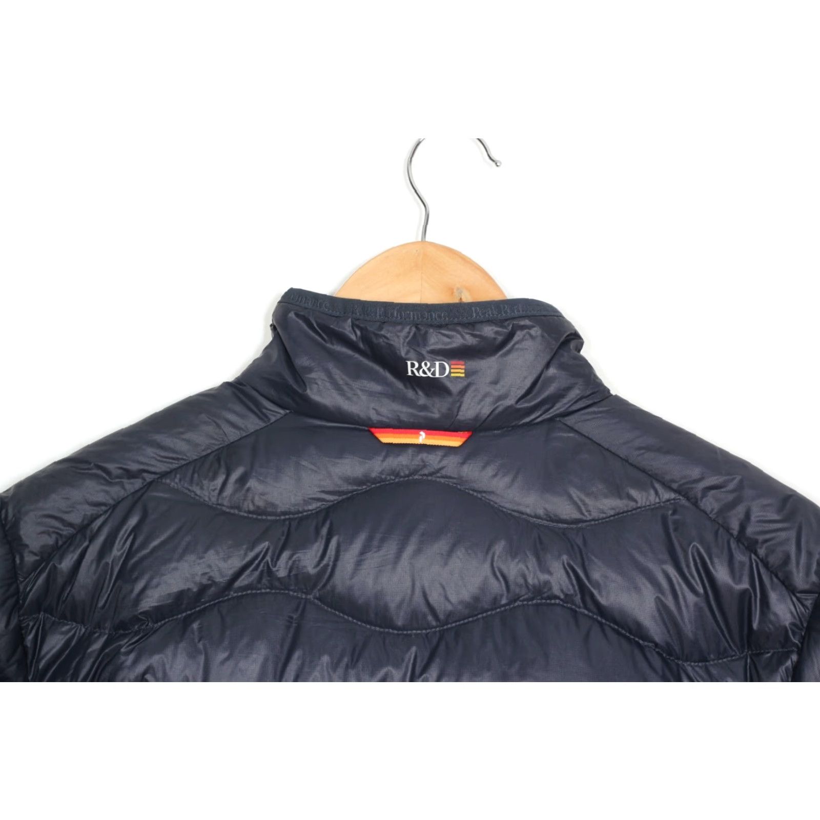 Peak Performance VINTAGE PEAK PERFORMANCE HELIUM Down Puffer Jacket Men XL MJ6441 Size US XL / EU 56 / 4 - 6 Thumbnail