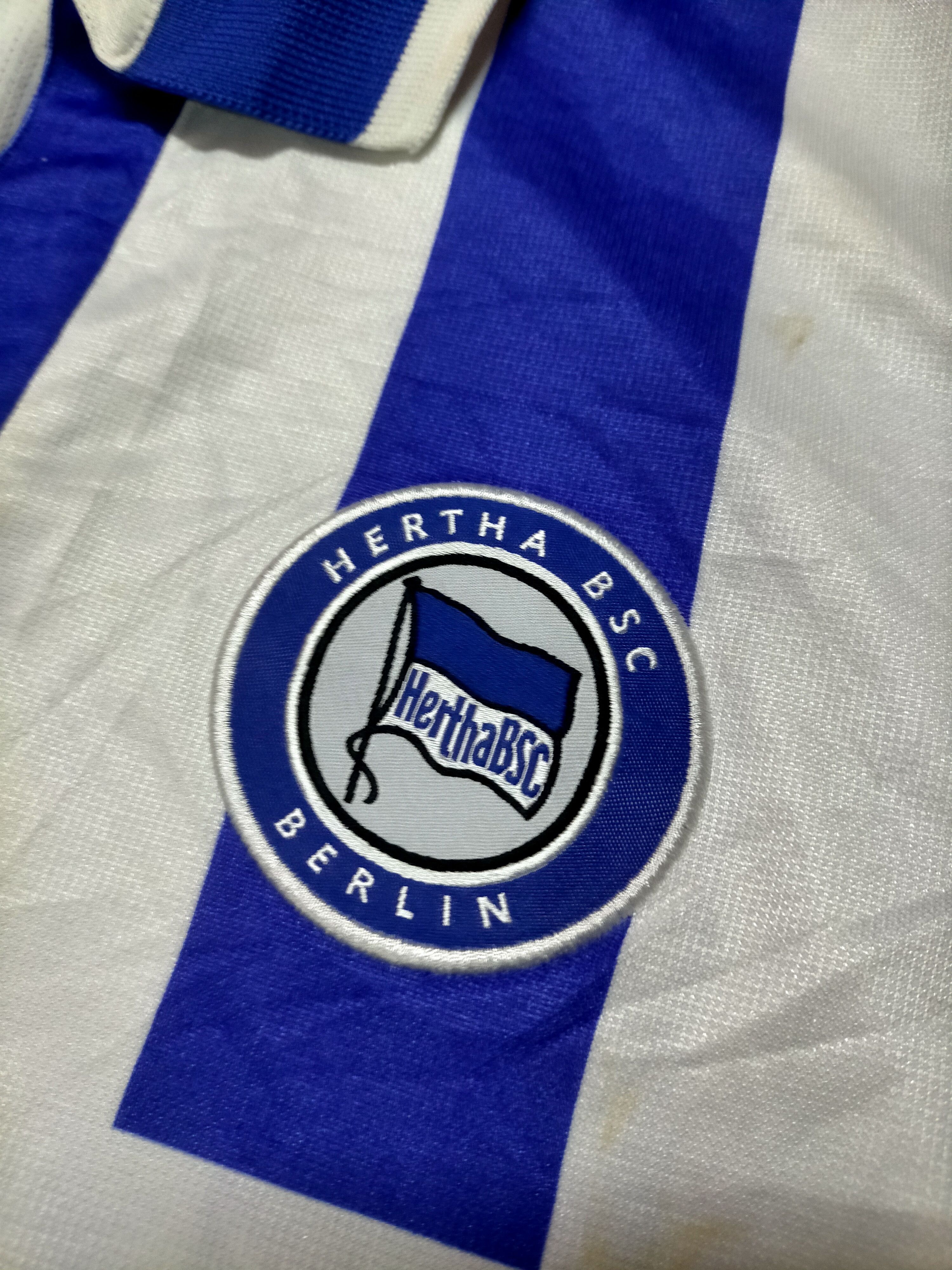 Nike Vtg 2002 Hertha Berlin Home football Shirt Size US L / EU 52-54 / 3 - 12 Thumbnail