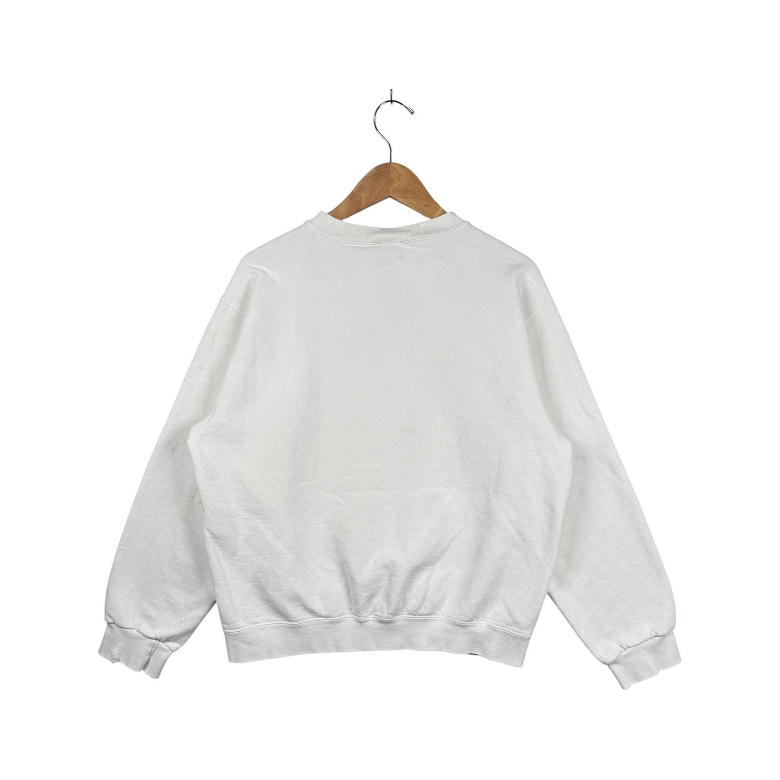 Nike Vintage Nike Embroidered Crewneck Medium Size US M / EU 48-50 / 2 - 5 Thumbnail