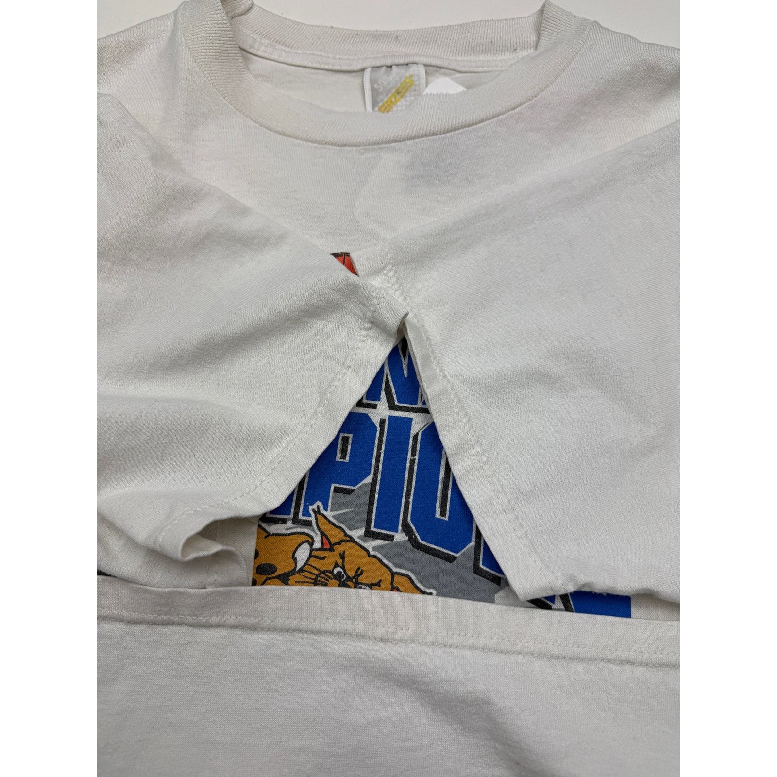 Vintage Vintage 1996 Kentucky Wildcats UK National Champs Size L Size US L / EU 52-54 / 3 - 4 Thumbnail