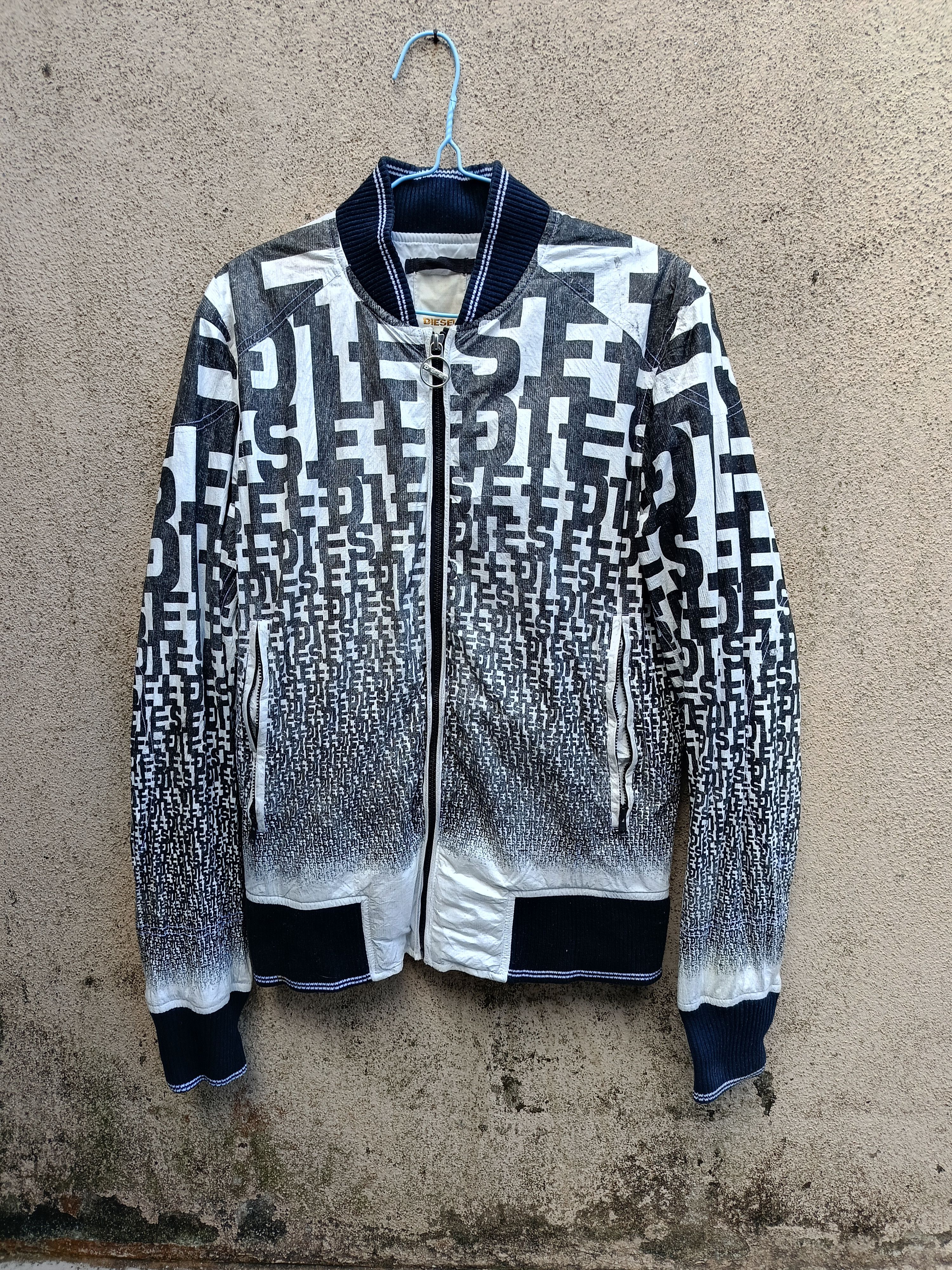 Diesel DIESEL MONOGRAM SPELLOUT BOMBER JACKET NYLON Size US S / EU 44-46 / 1 - 2 Thumbnail