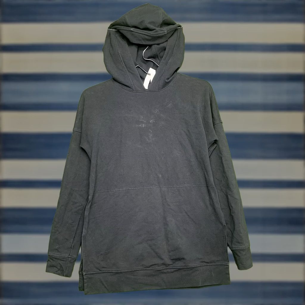 Lululemon Lululemon Hoodie Womens 4 Black Long Sleeve Side Split Sweater Cut Above Gym Size S / US 4 / IT 40 - 1 Thumbnail
