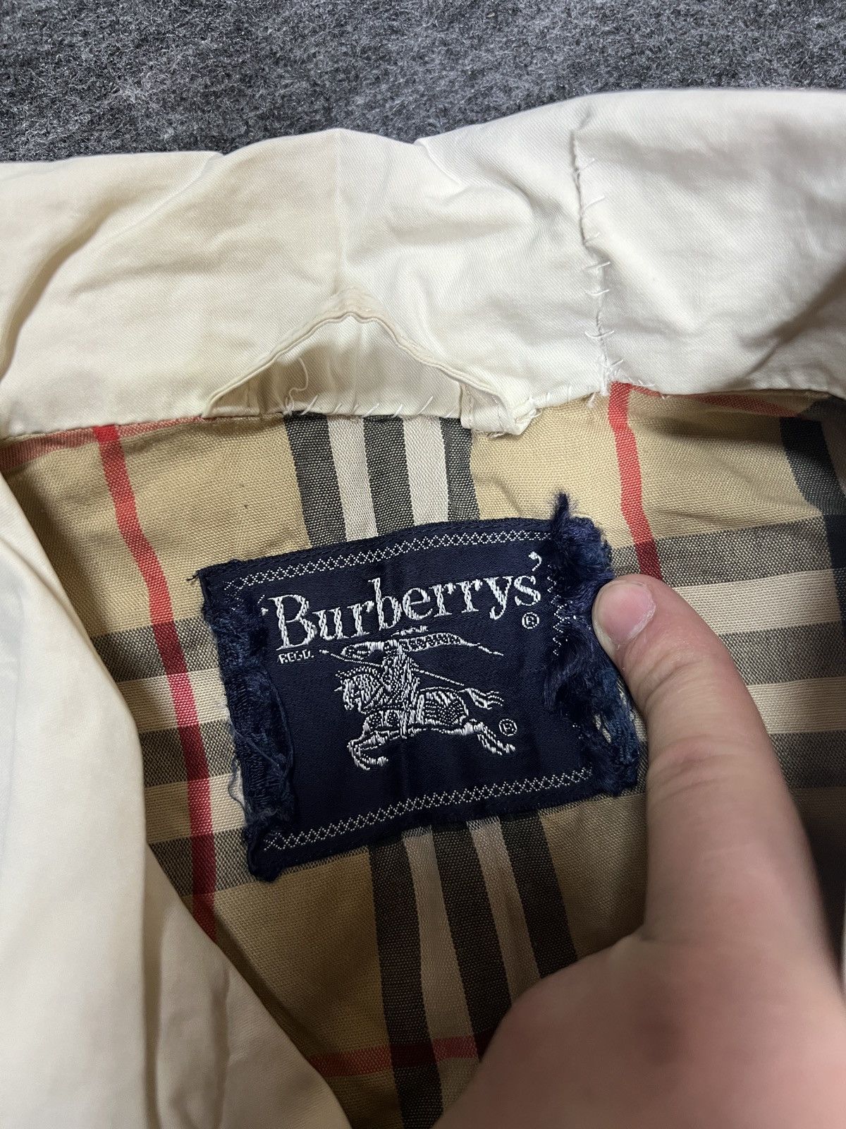 Burberry BURBERRY ENGLAND TRENCH COAT Size M / US 6-8 / IT 42-44 - 8 Thumbnail