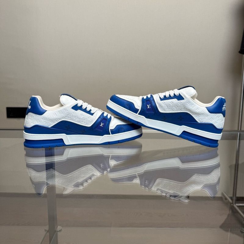 Louis Vuitton Louis Vuitton Stylish Low-Top Trainer Sneakers for Men -250 Size US 10.5 / EU 43-44 - 4 Thumbnail