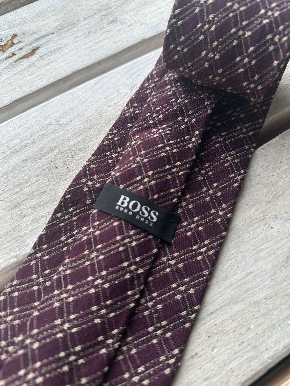Designer × Hugo Boss 🚨RARE Hugo Boss Tie old money style Burgundy luxury monogram Size ONE SIZE - 3 Thumbnail