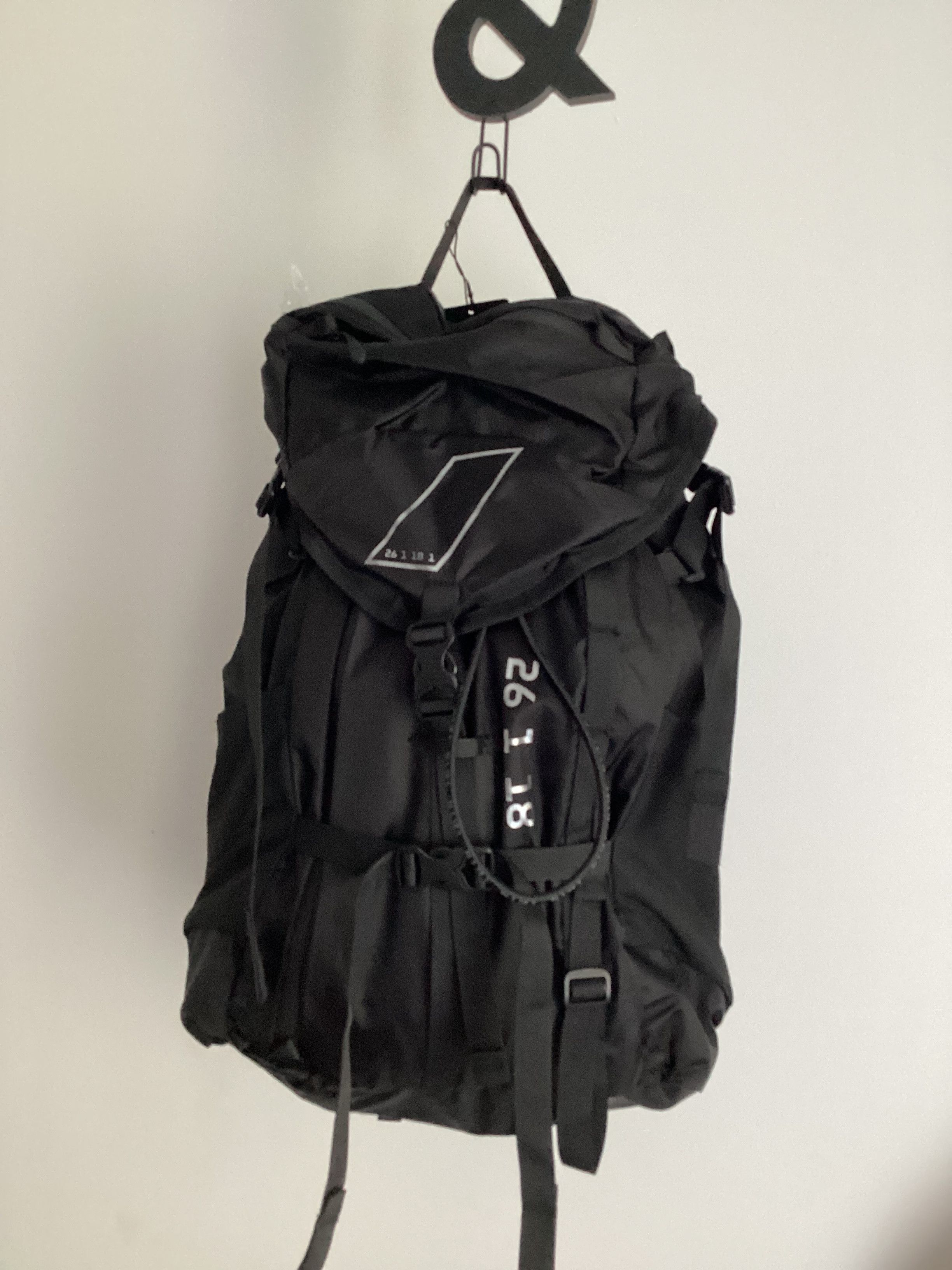 Zara Zara Explorer Backpack M black BNWT Size 30 - 1 Thumbnail