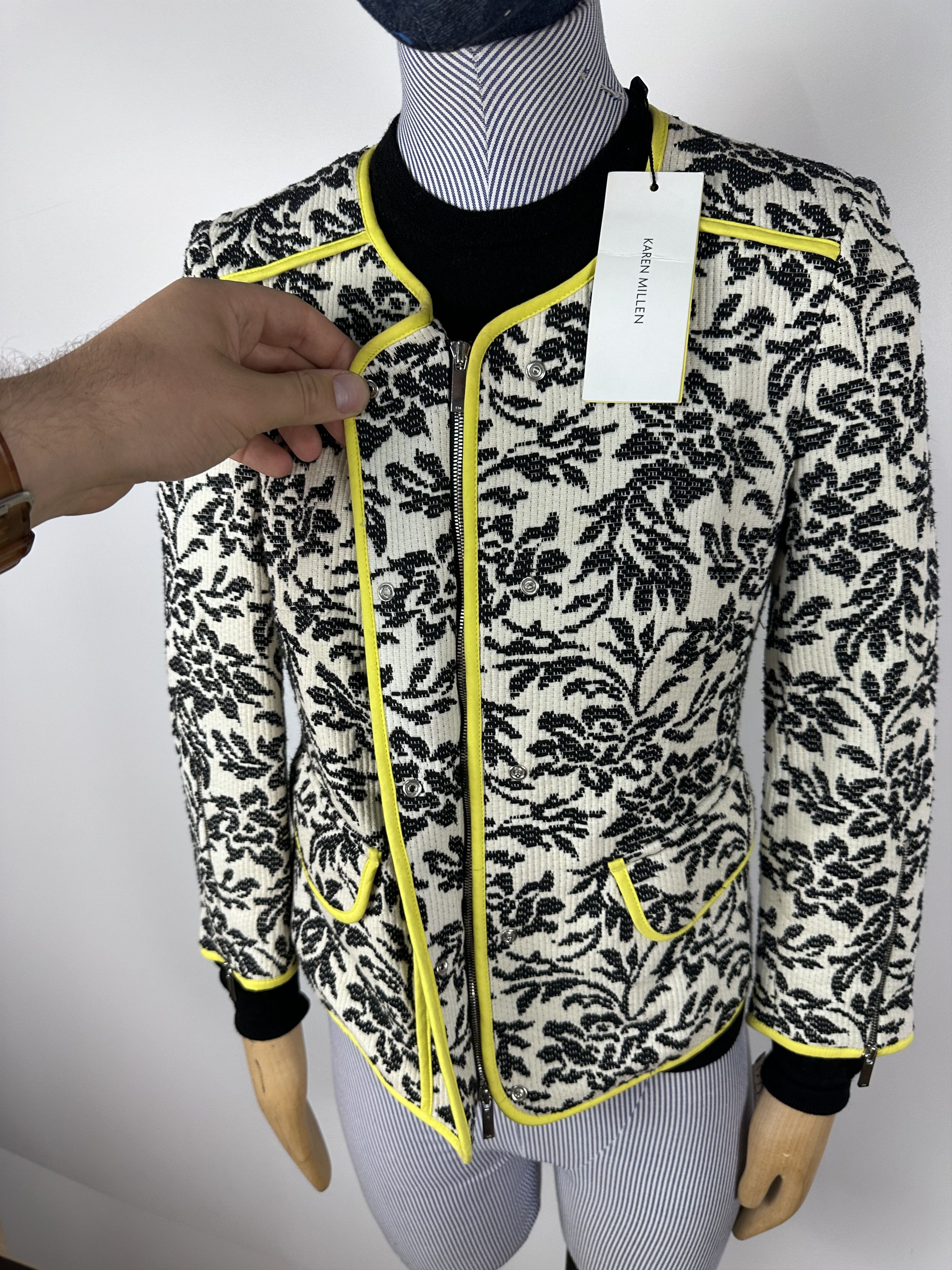 Grailed × Karen Millen Ladies Karen Millen Black White Floral Boucle Jacket UK6 Size XS / US 0-2 / IT 36-38 - 8 Thumbnail
