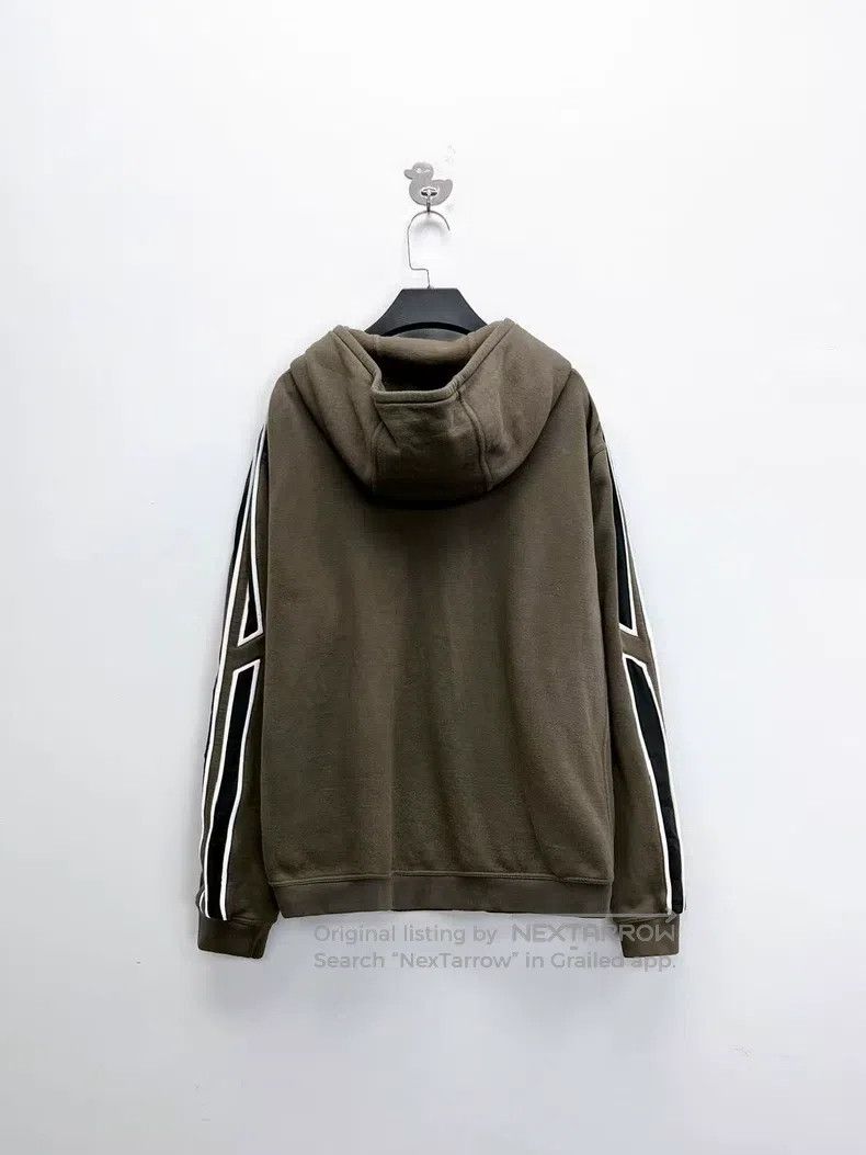 Hermes Hermes Brown, logo with striped sleeves, fleece-lined zip- Size US XL / EU 56 / 4 - 2 Thumbnail