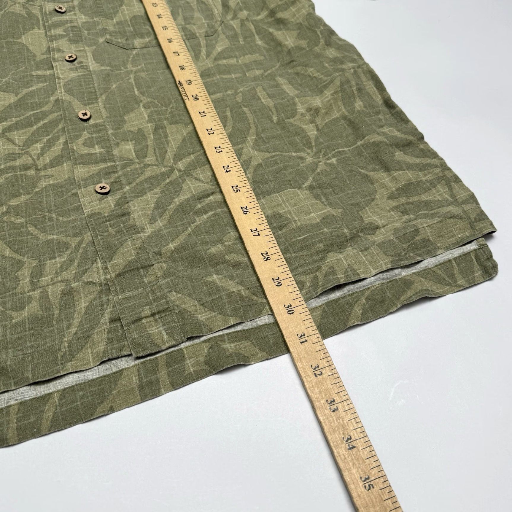 Vintage VINTAGE Woolrich Men's Button-Up Shirt L Green Linen Blend Clover Leaves Floral Short Sleeve Button-Down Collared Crew (if 90s not included) Size US L / EU 52-54 / 3 - 6 Thumbnail