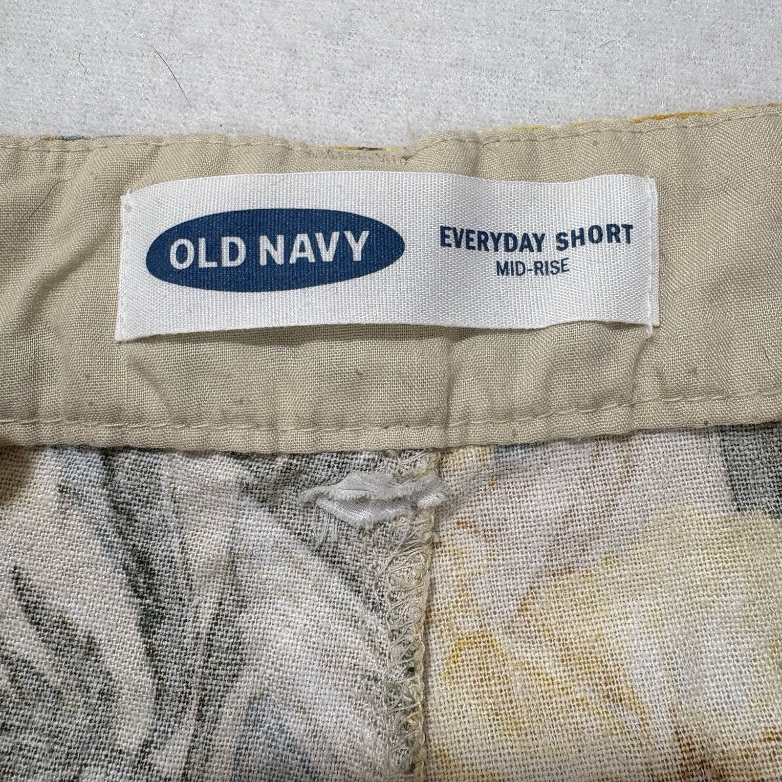 Old Navy Old Navy 20 Everyday Shorts 5" Inseam Yellow Hawaiian Floral Size 42" / US 20 - 3 Thumbnail