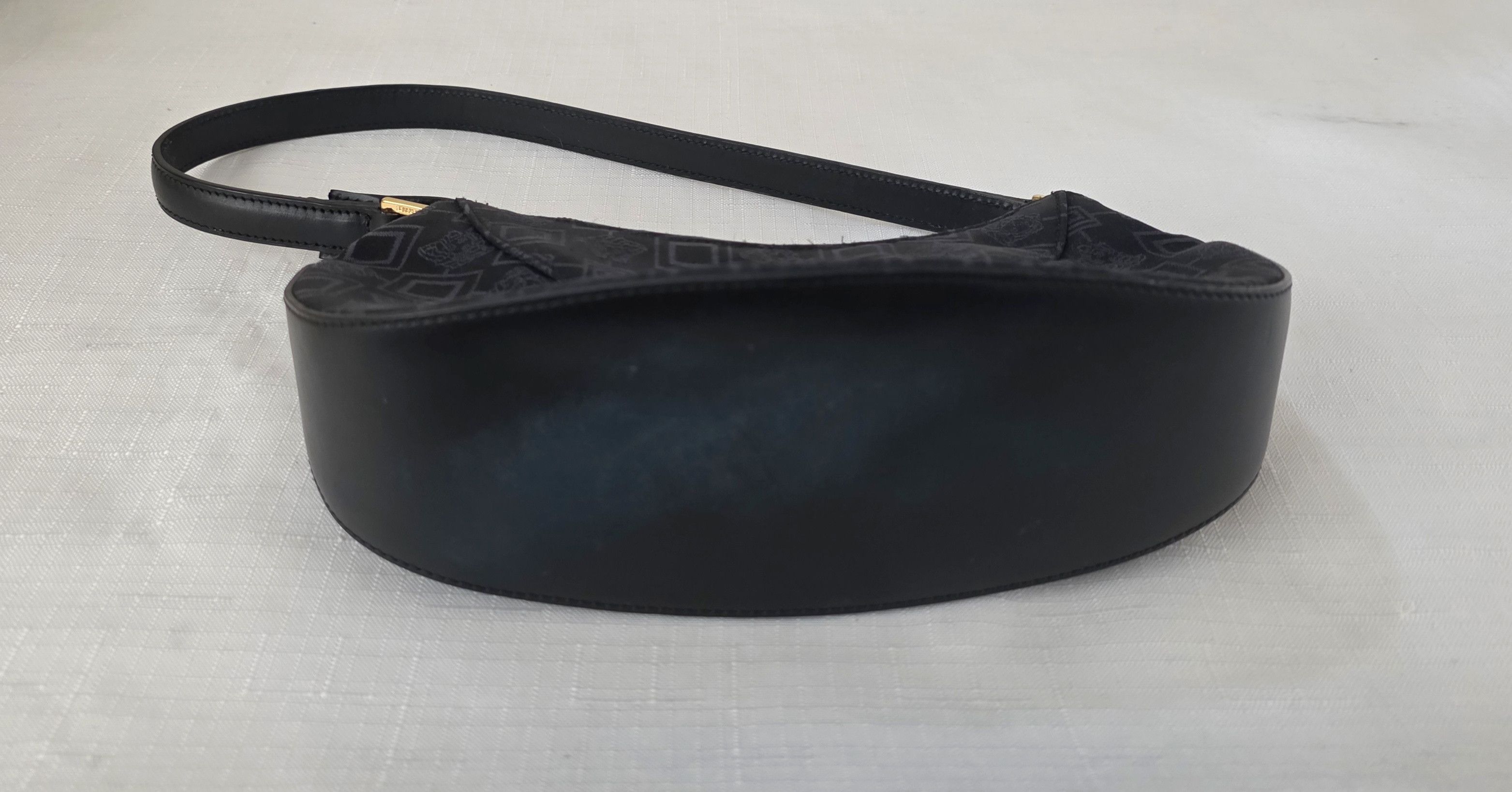 Versace Versace Vintage Canvas Medusa All Over Print Shoulder bag Size ONE SIZE - 6 Thumbnail