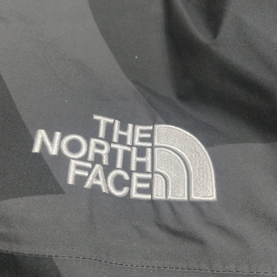 Supreme × The North Face The North Face x KAWS Retro 1986 Mountain Jacket Size US M / EU 48-50 / 2 - 3 Thumbnail