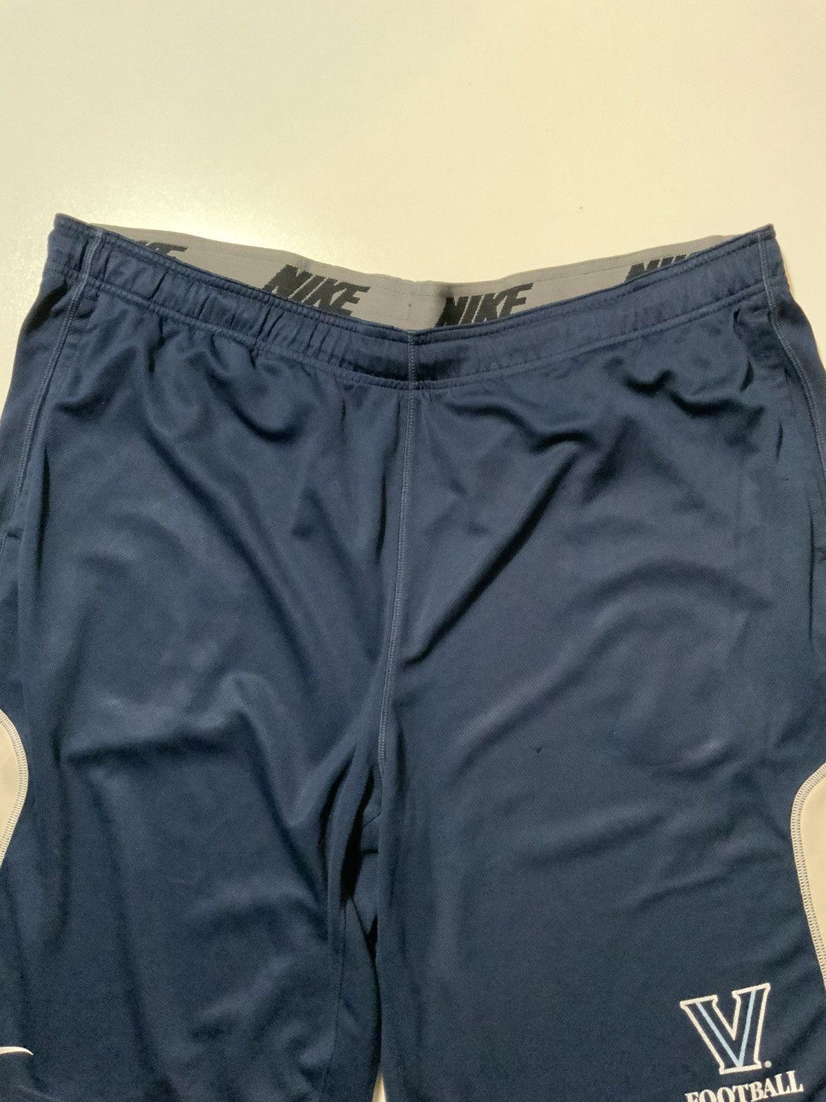 NCAA × Nike Nike Dri Fit Villanova Wildcats Football Training Shorts Size US 42 / EU 58 - 5 Thumbnail