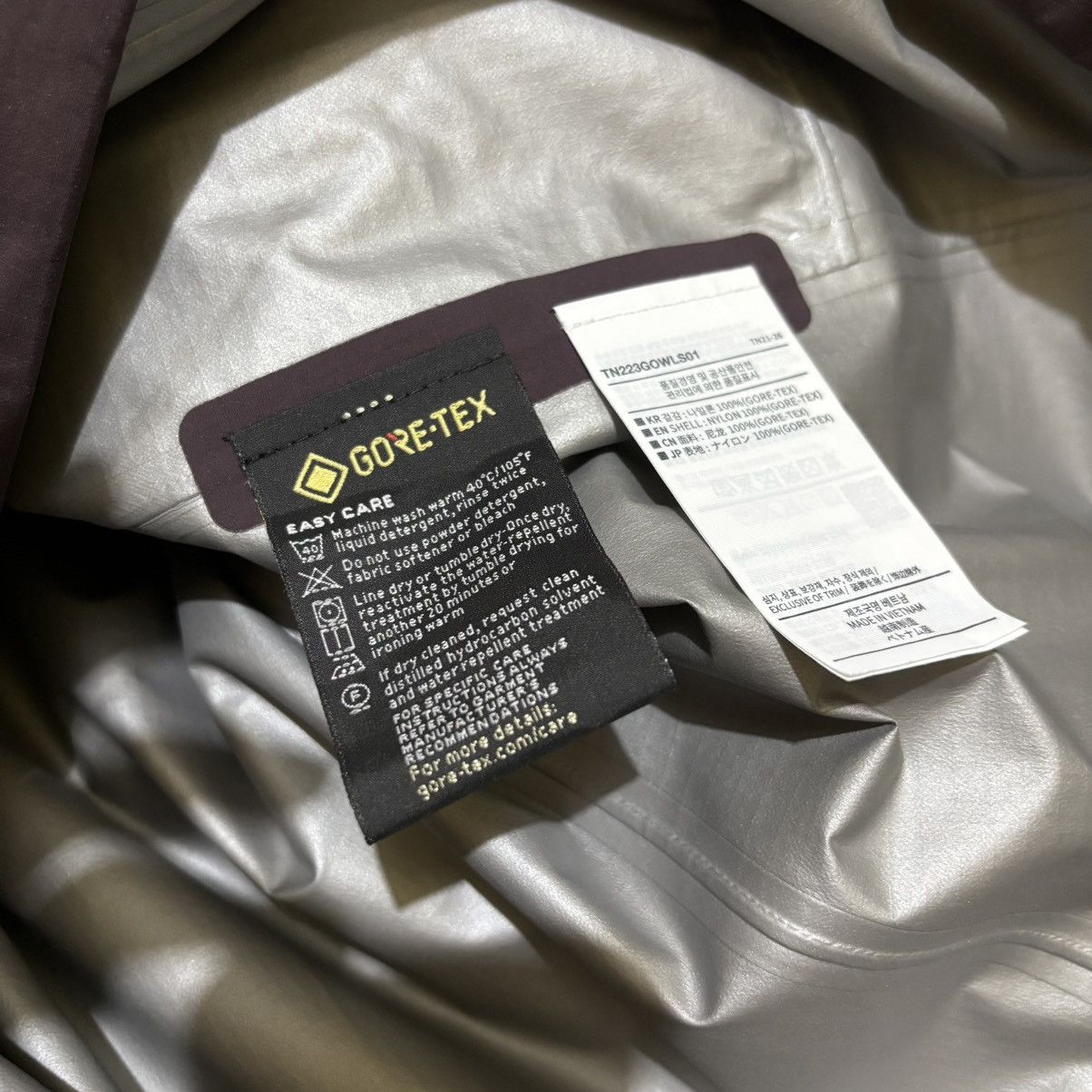 thisisneverthat THISISNEVERTHAT GORE-TEX PACLITE PULLOVER DRAK PURLE Size US L / EU 52-54 / 3 - 6 Thumbnail