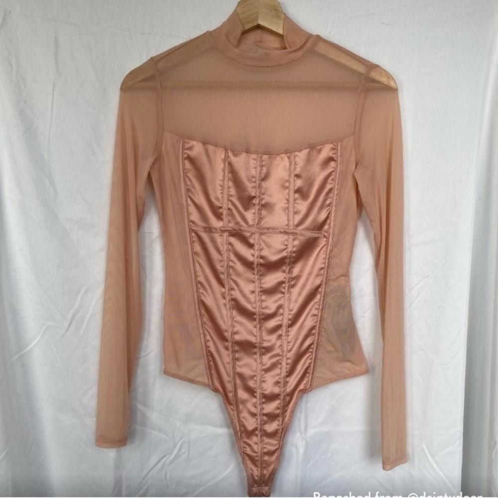 Designer GUESS Satin Mesh Mock Neck Long Sleeve Bodysuit Peach Size M / US 6-8 / IT 42-44 - 1 Thumbnail