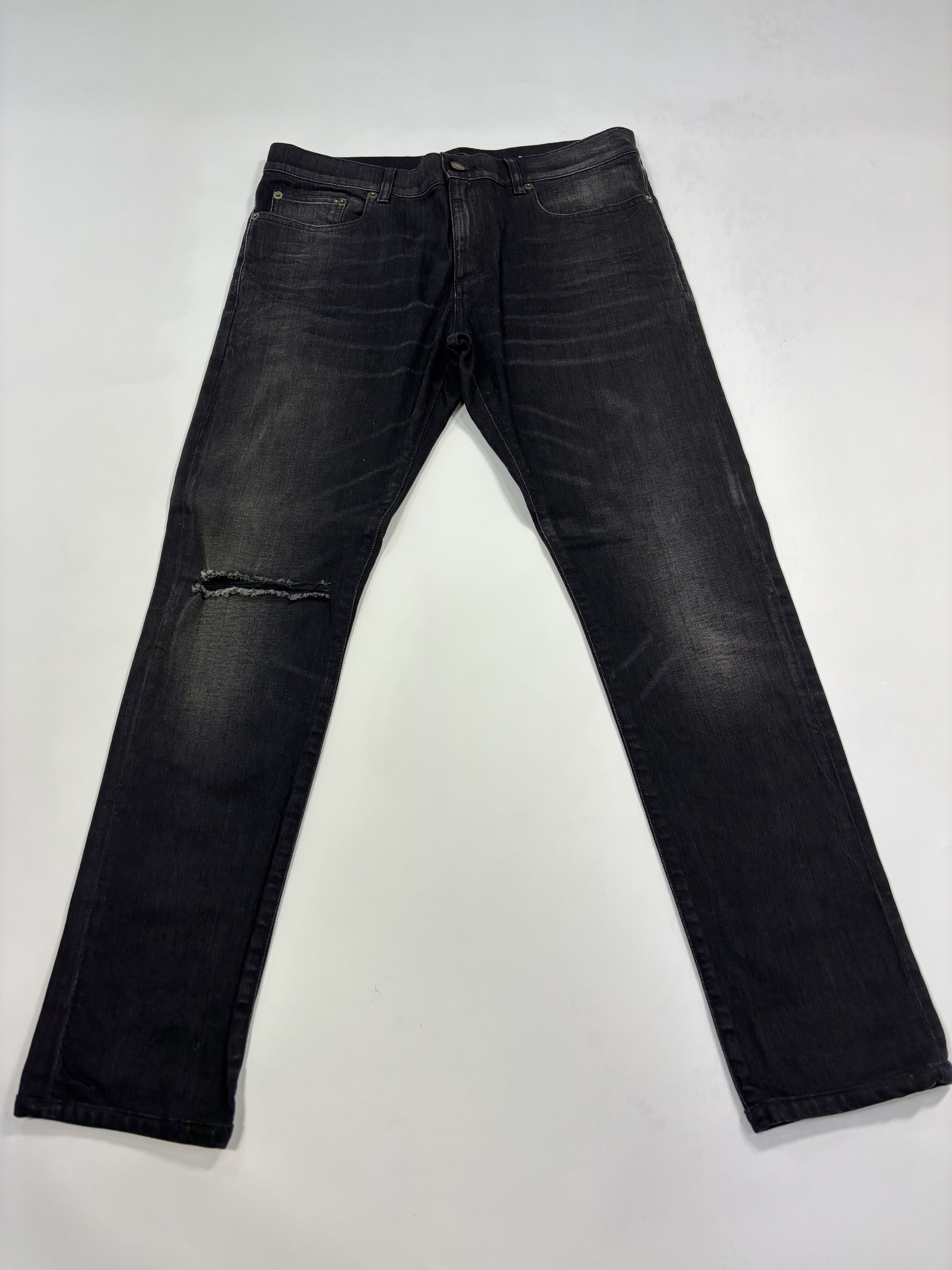 Saint Laurent Paris Saint Laurent Distressed Black Jeans Size US 32 / EU 48 - 1 Thumbnail