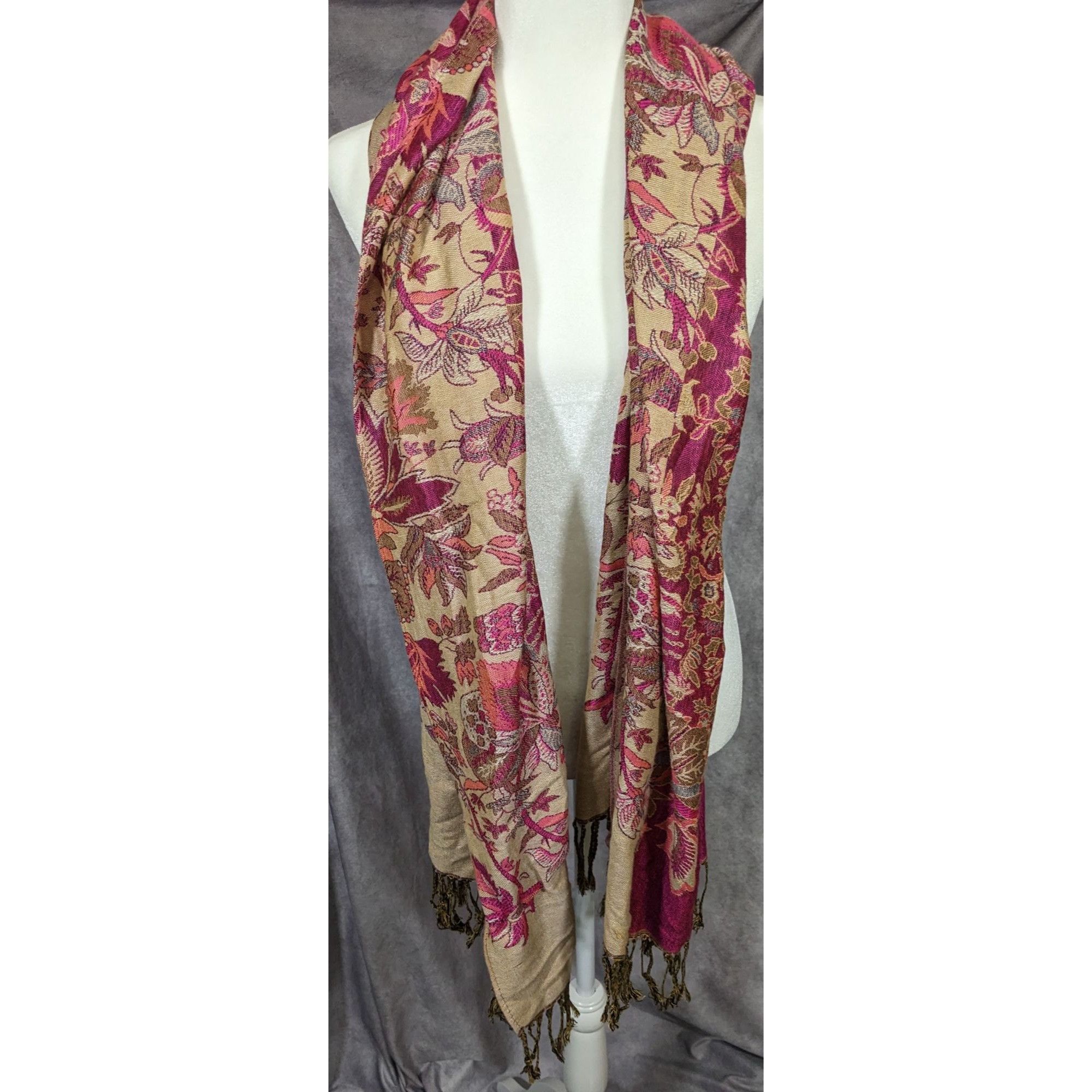 Other Elegant Pink And Cream Floral Cashmere Scarf Size ONE SIZE - 6 Thumbnail