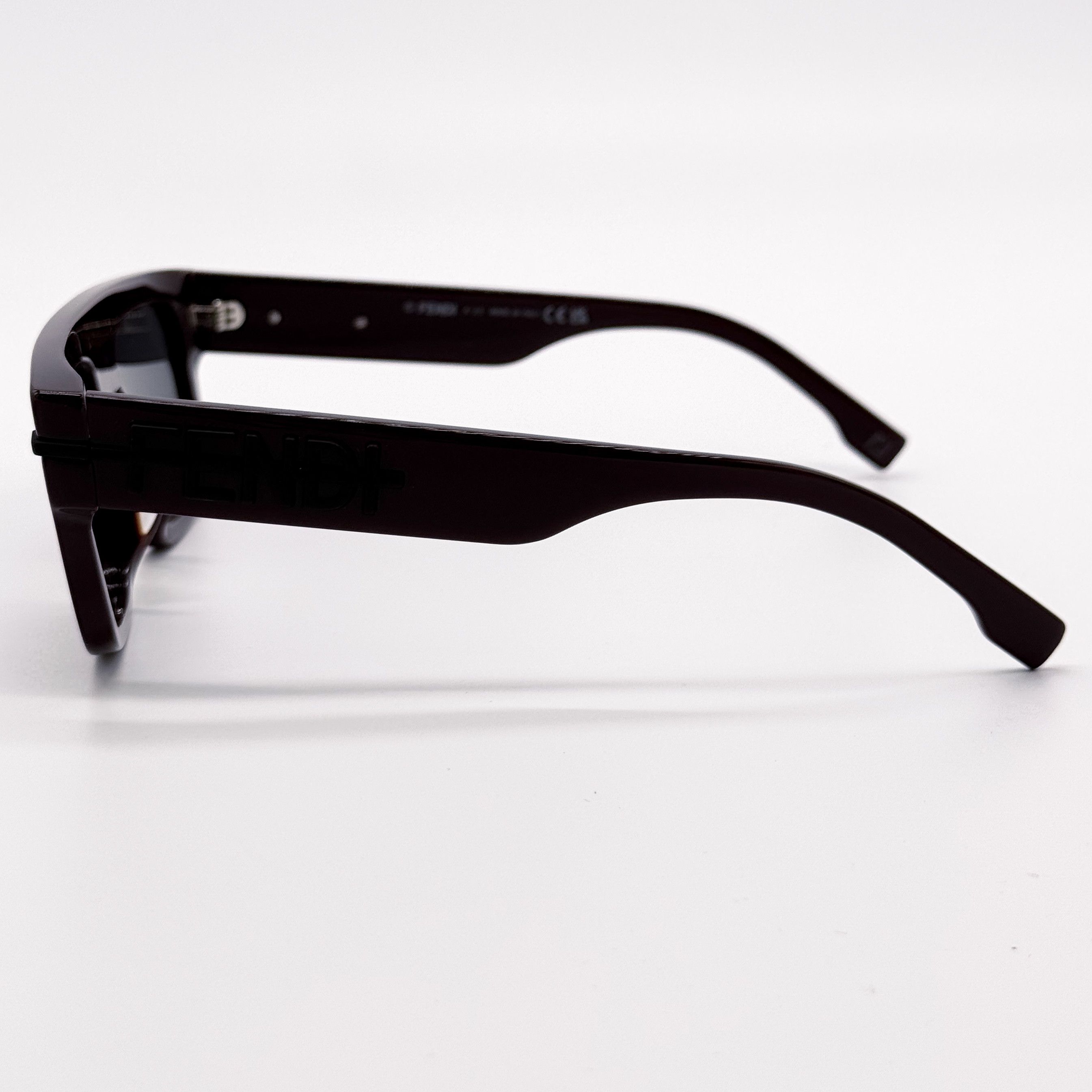 Fendi NEW FENDI FE40091U 69A BORDEAUX GREY SQUARE MEN SUNGLASSES Size ONE SIZE - 5 Thumbnail