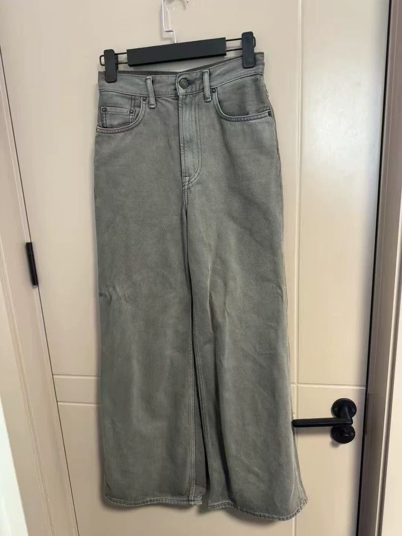 Acne Studios acne studios Washed grey micro-cropped jeans 2504-Nextarrow Size US 28 / EU 44 - 1 Thumbnail